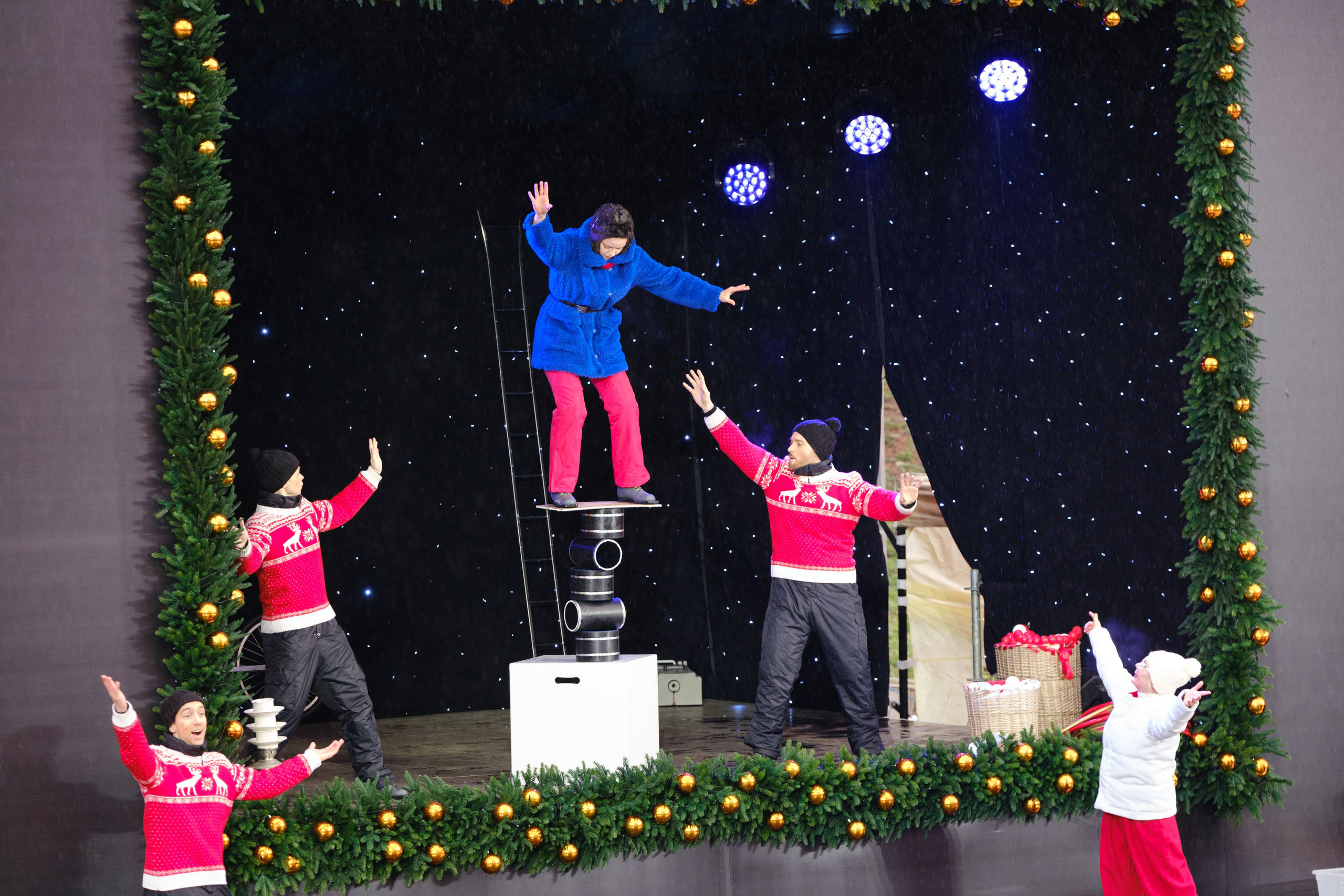 Новогодний репортаж из парка «Новый Херсонес» | Фотограф Илья Желдак. Профессиональная фотосъемка в Крыму. Натуральные эмоции и живые кадры. Забронируйте дату прямо сейчас!