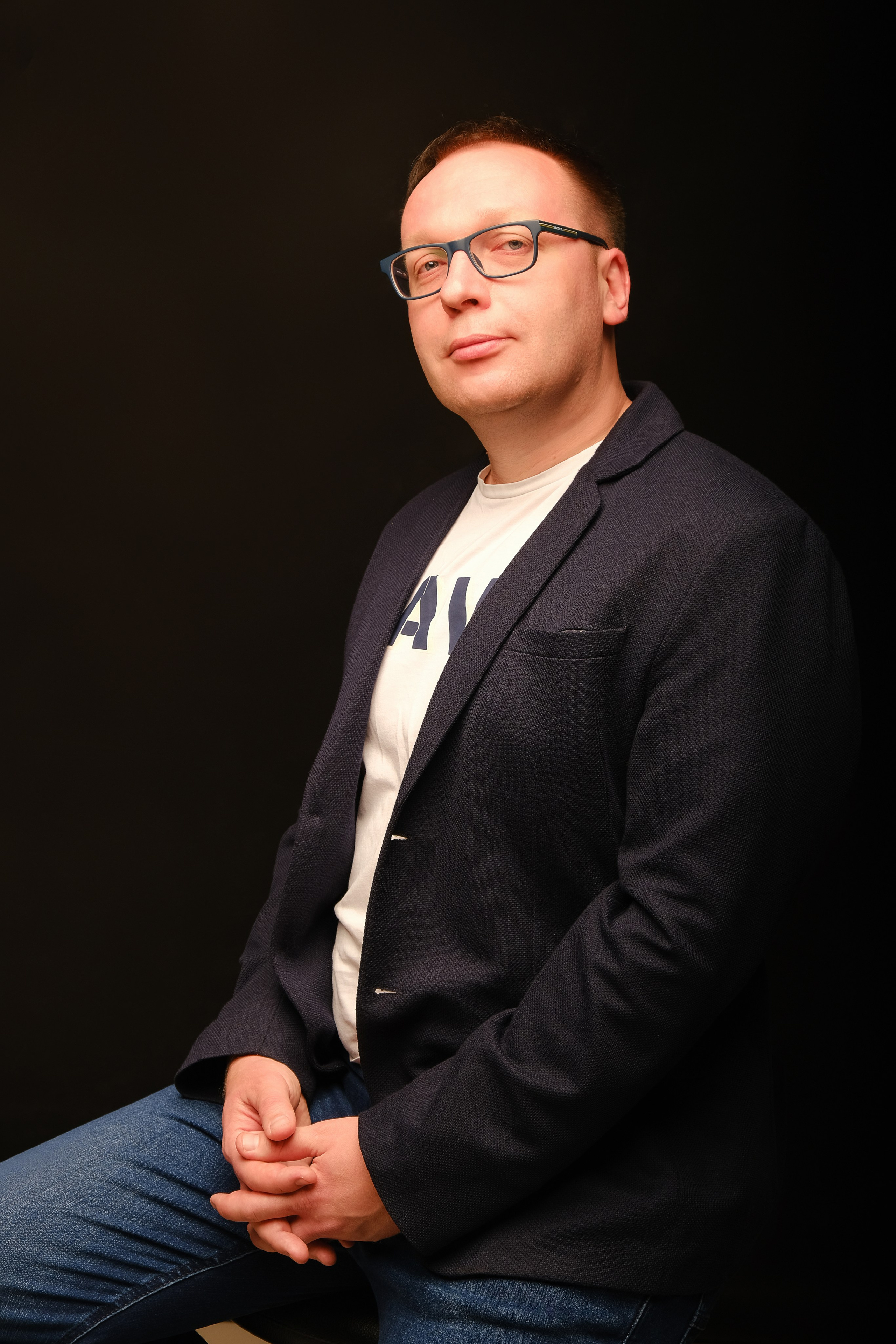 Бизнес портрет, контент-фотограф. Профессиональная фотосъемка в Крыму. Натуральные эмоции и живые кадры. Забронируйте дату прямо сейчас!