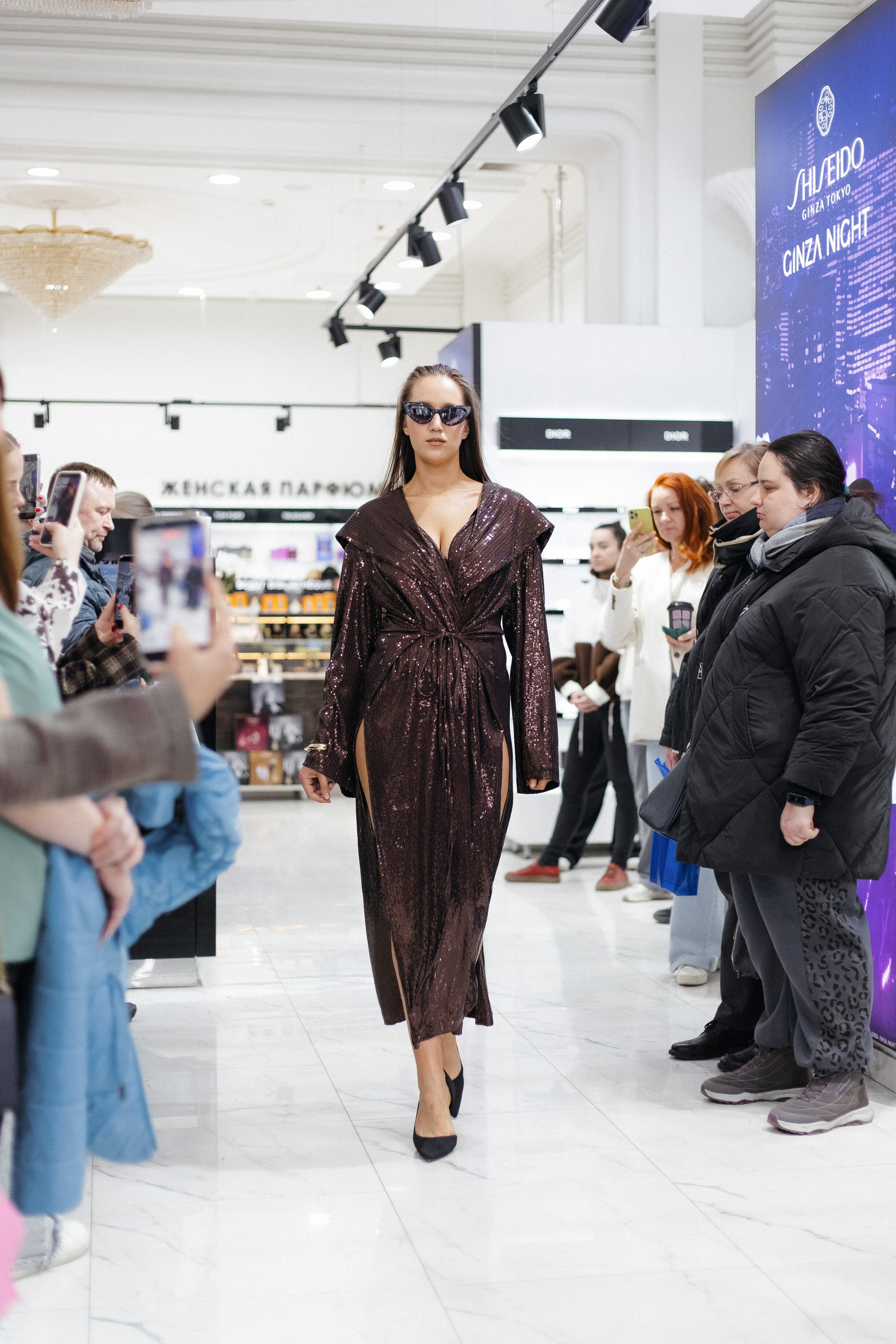 ВЫХОД В СВЕТ. СВОИ. ФОТООТЧЕТЫ-СОБЫТИЯ-МЕСТА