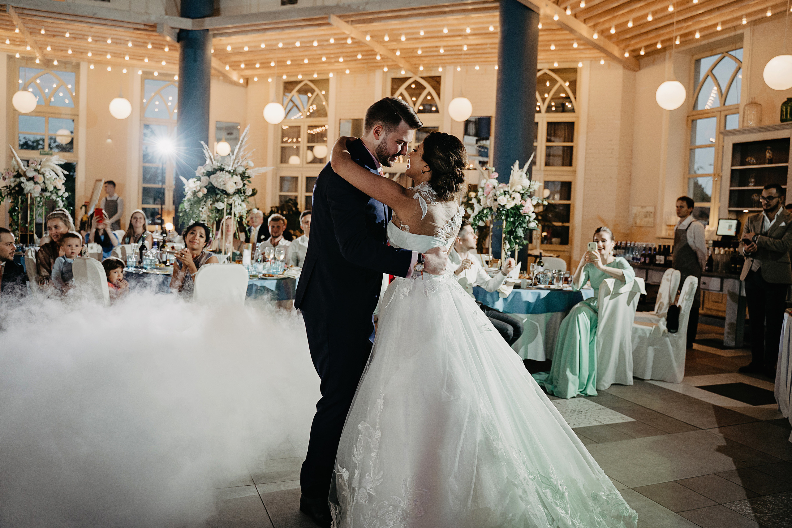 Александр и Виктория. Свадебный фотограф и видеограф Дмитрий Горяченков