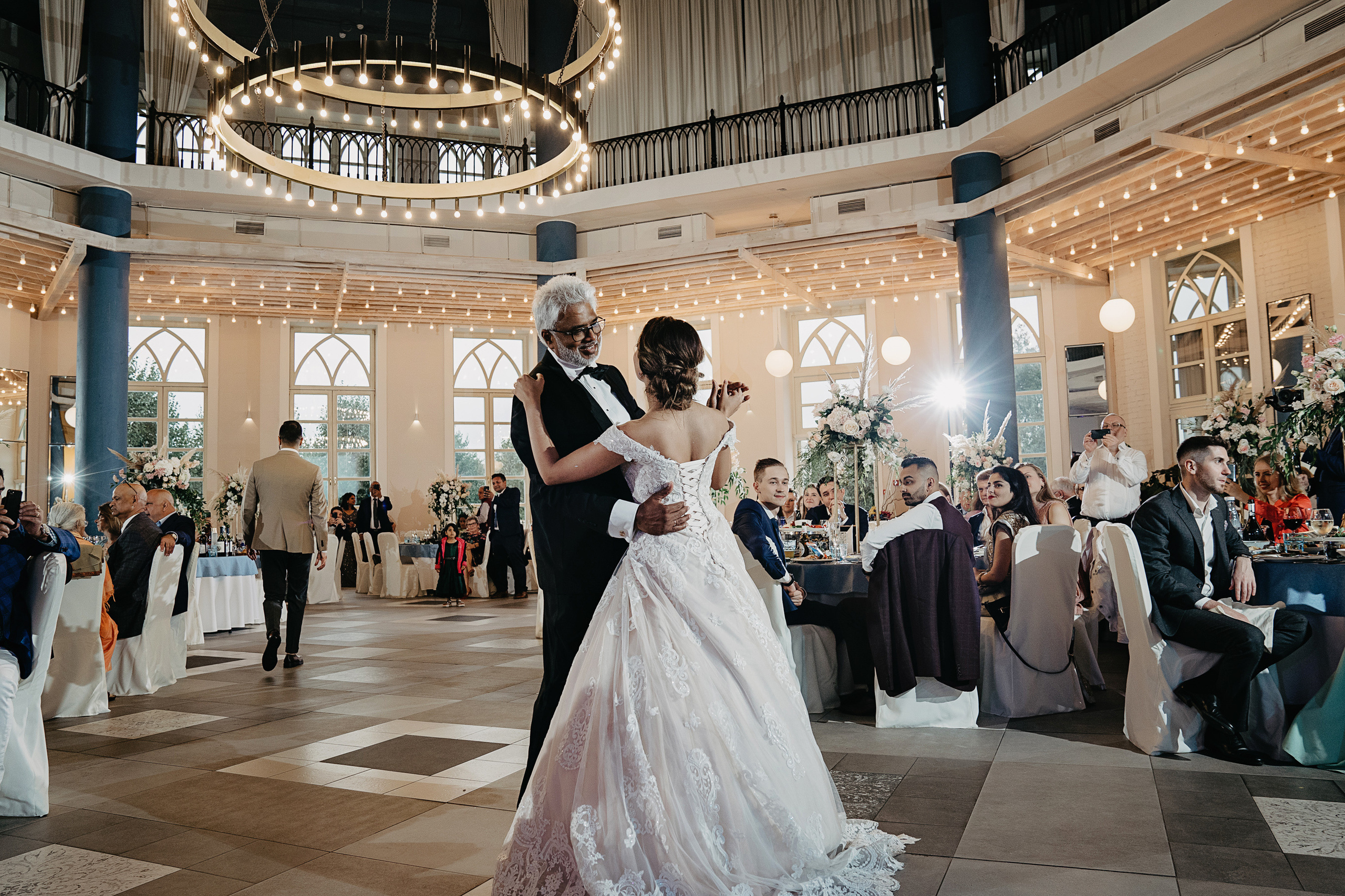 Александр и Виктория. Свадебный фотограф и видеограф Дмитрий Горяченков