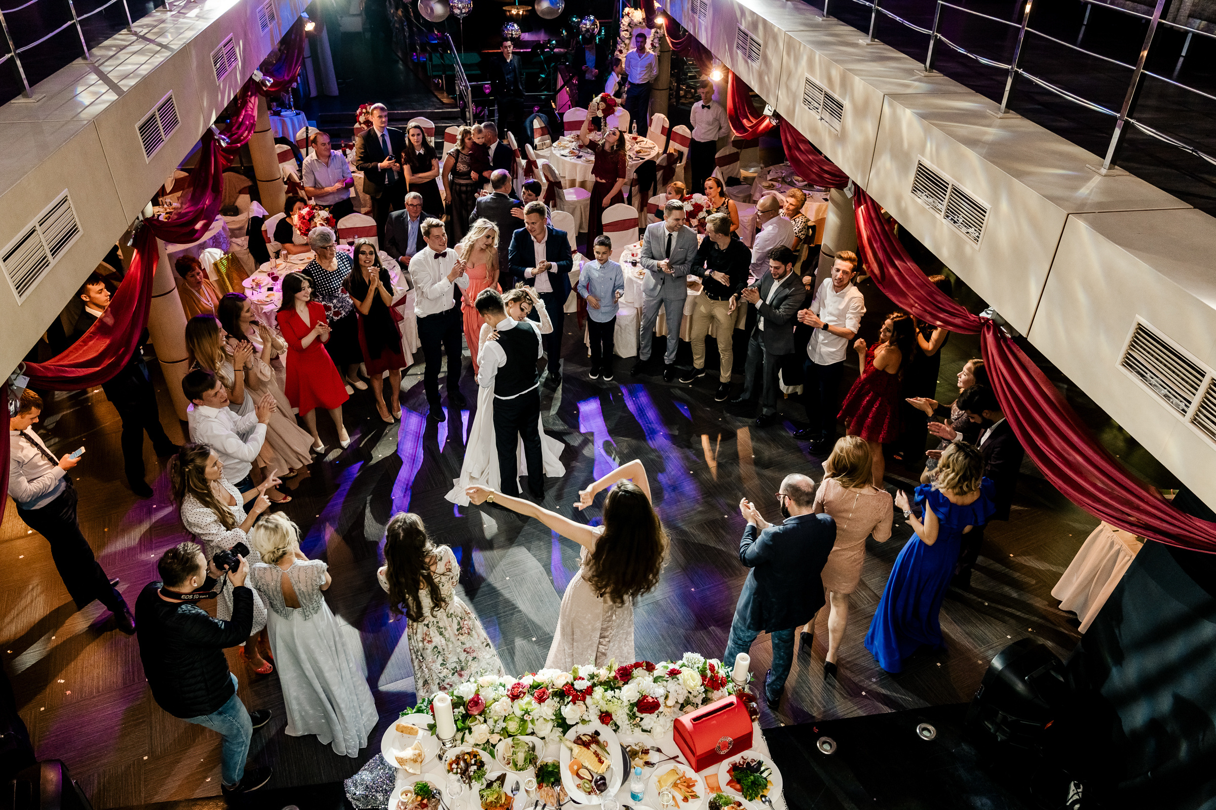 Вадим и Кристина. Свадебный фотограф и видеограф Дмитрий Горяченков