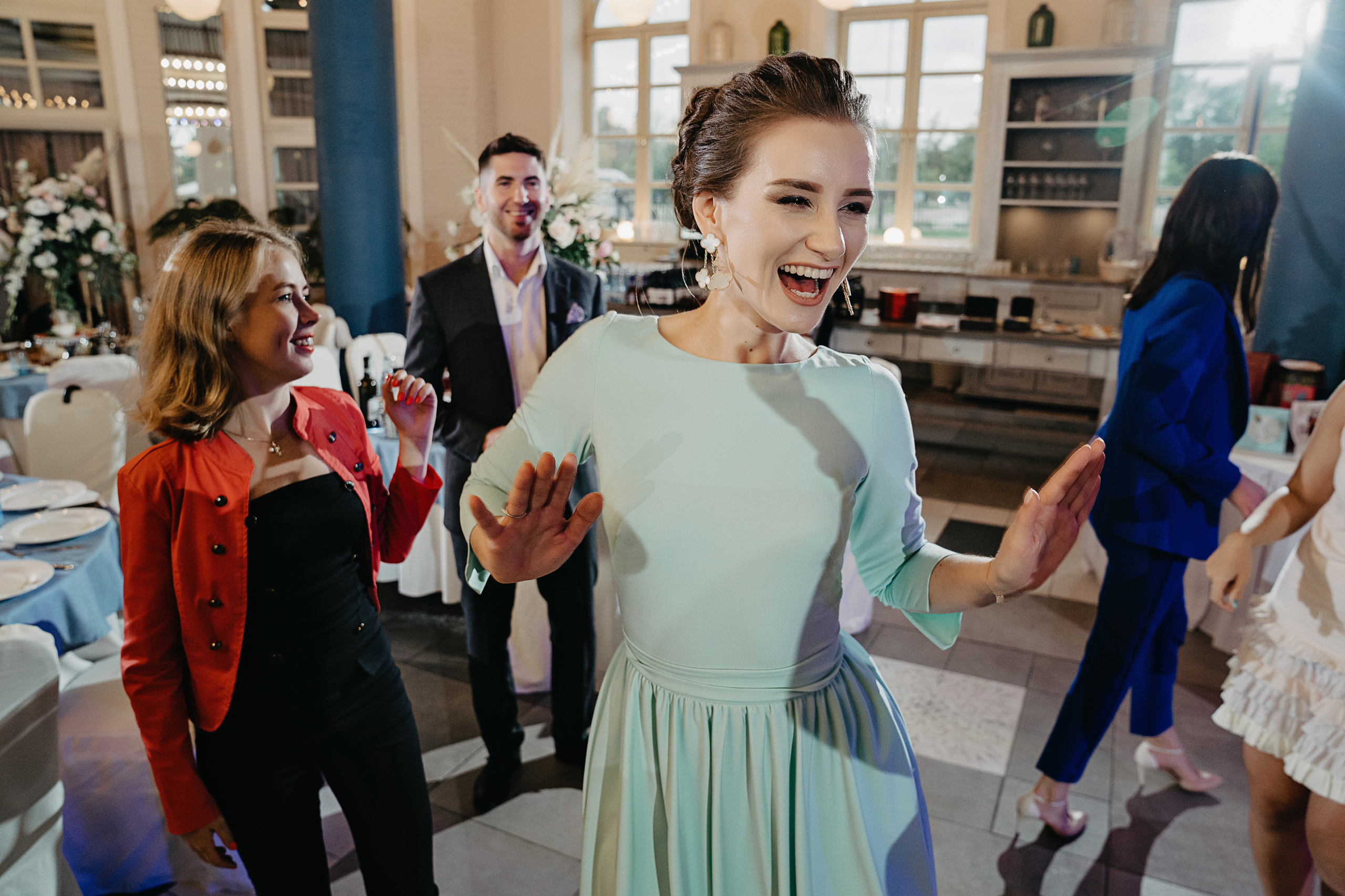 Александр и Виктория. Свадебный фотограф и видеограф Дмитрий Горяченков