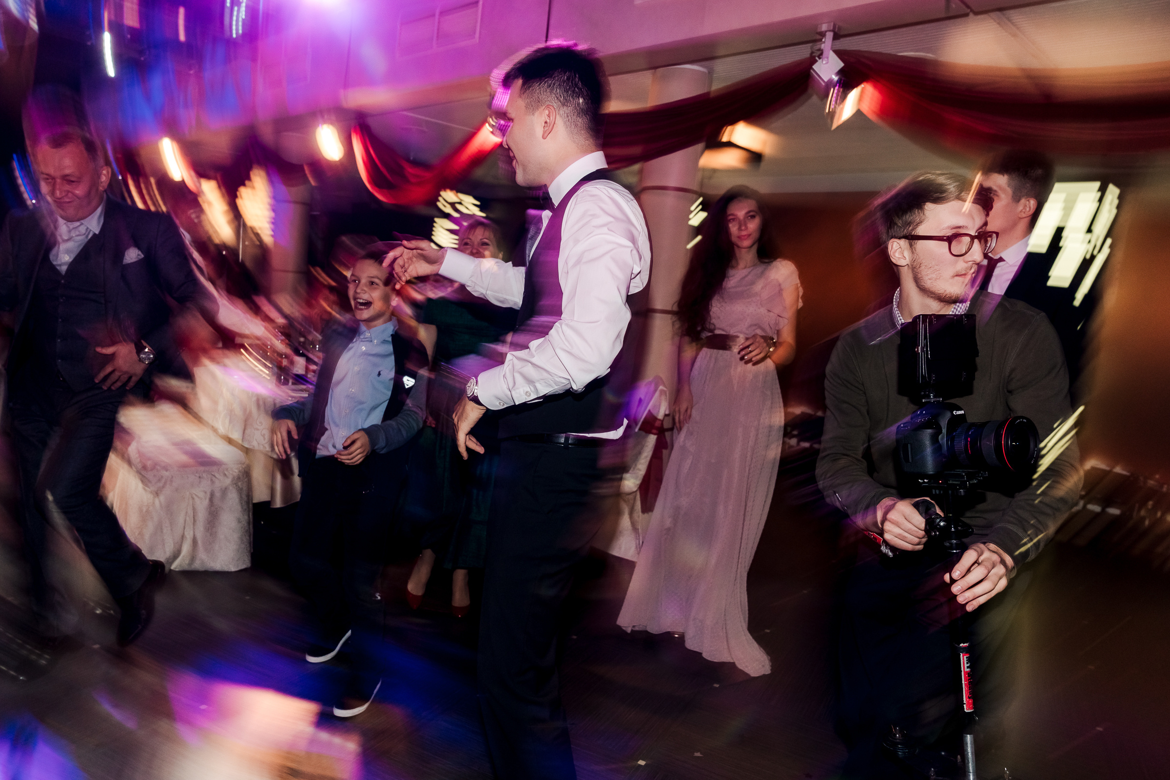 Вадим и Кристина. Свадебный фотограф и видеограф Дмитрий Горяченков