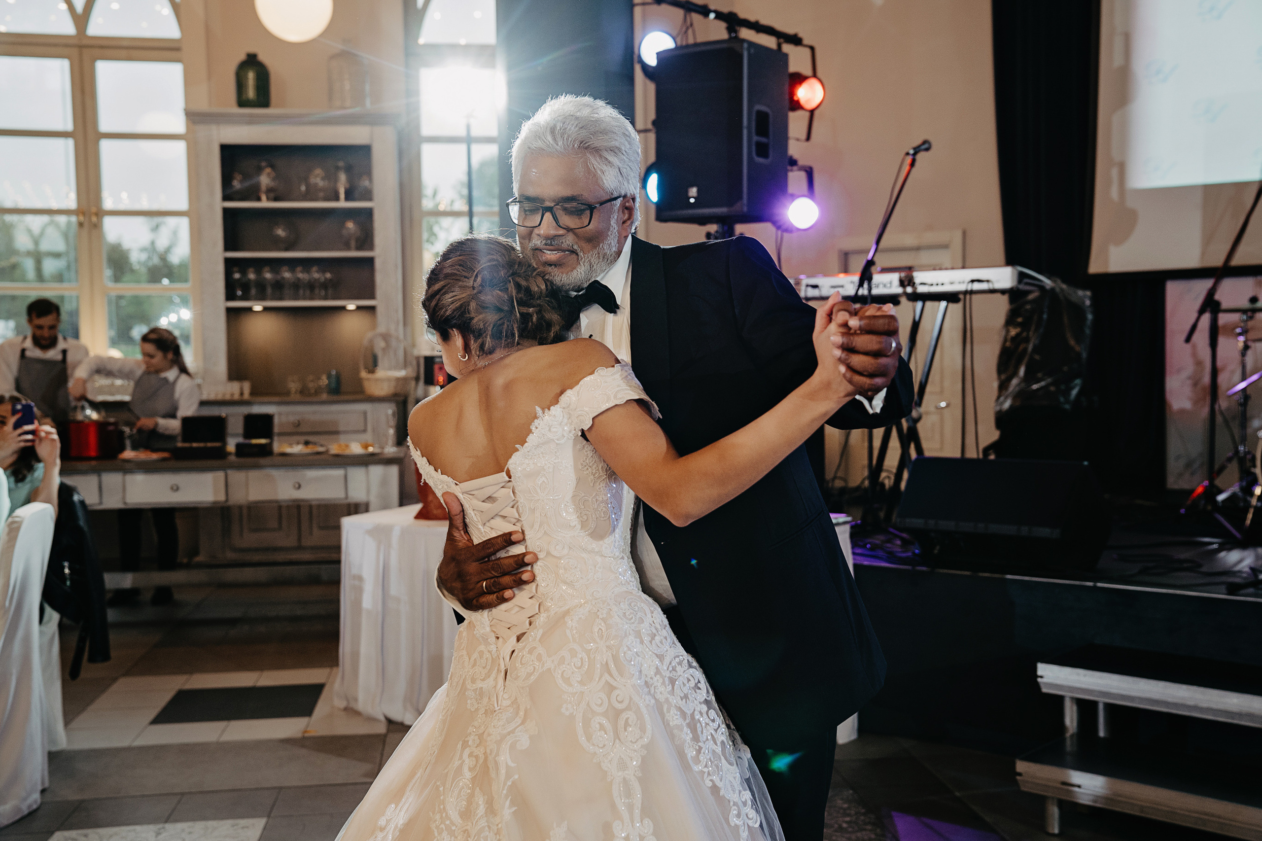 Александр и Виктория. Свадебный фотограф и видеограф Дмитрий Горяченков