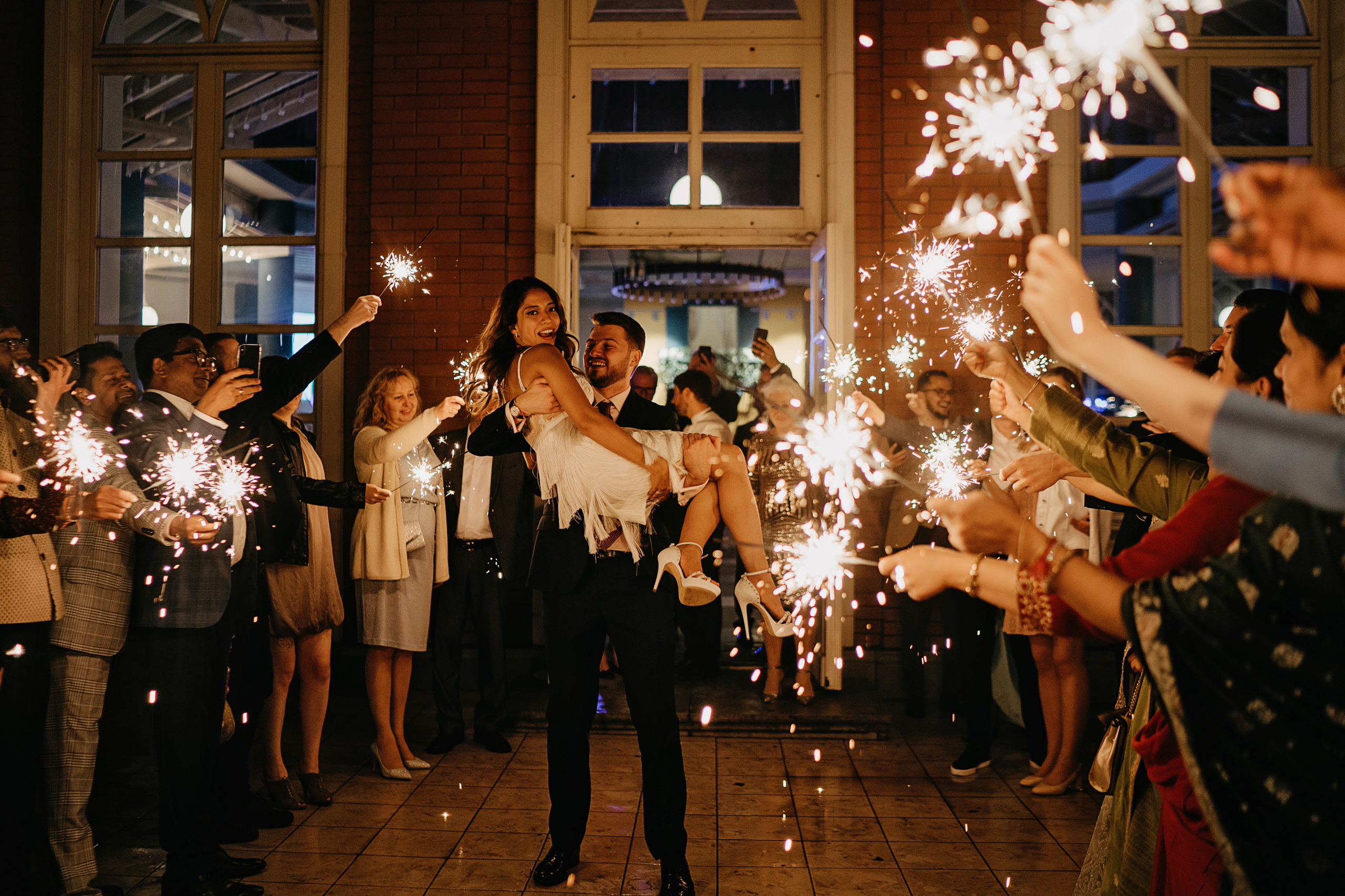Александр и Виктория. Свадебный фотограф и видеограф Дмитрий Горяченков