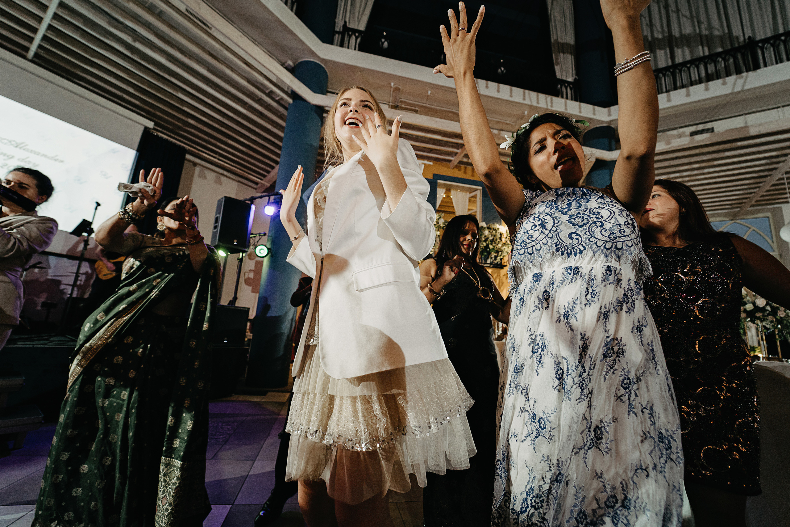 Александр и Виктория. Свадебный фотограф и видеограф Дмитрий Горяченков