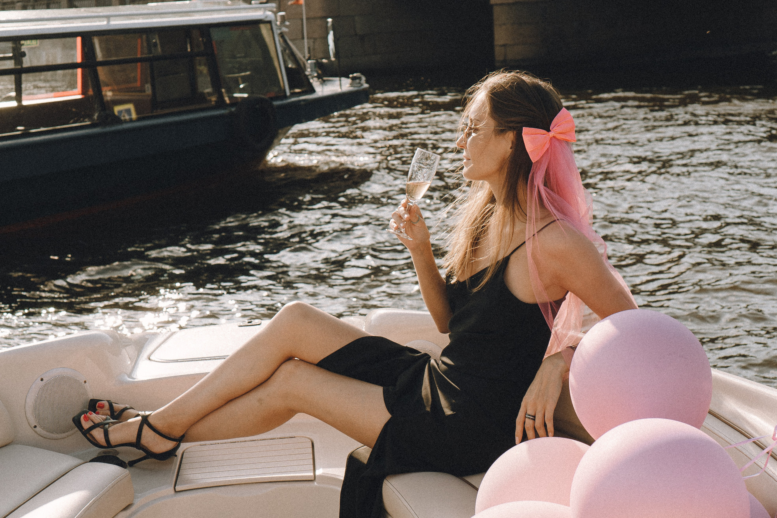 ДЕВИЧНИК НА КАТЕРЕ. Профессиональный фотограф, Санкт-Петербург — Виктория Богомолова