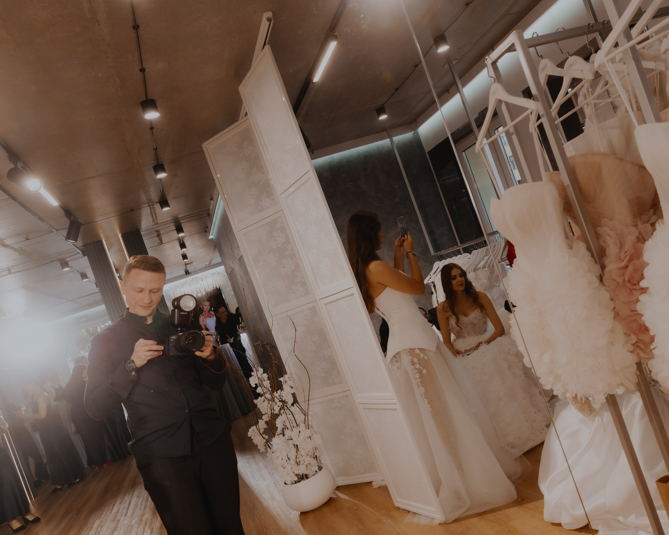 Открытие свадебного салона VISHA. Свадебные фотографы в Гомеле и Минске Сергей и Анастасия Фещенок