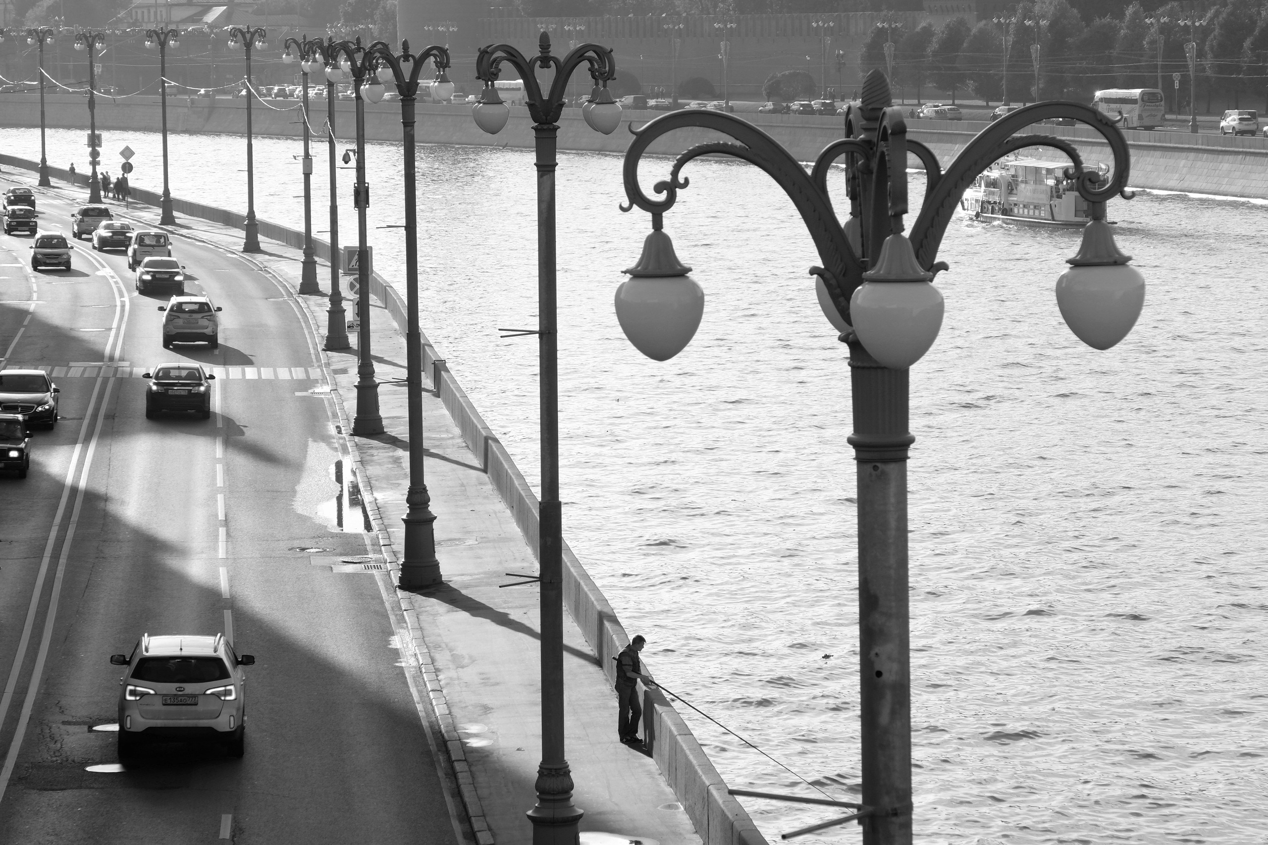 На улице. Главная