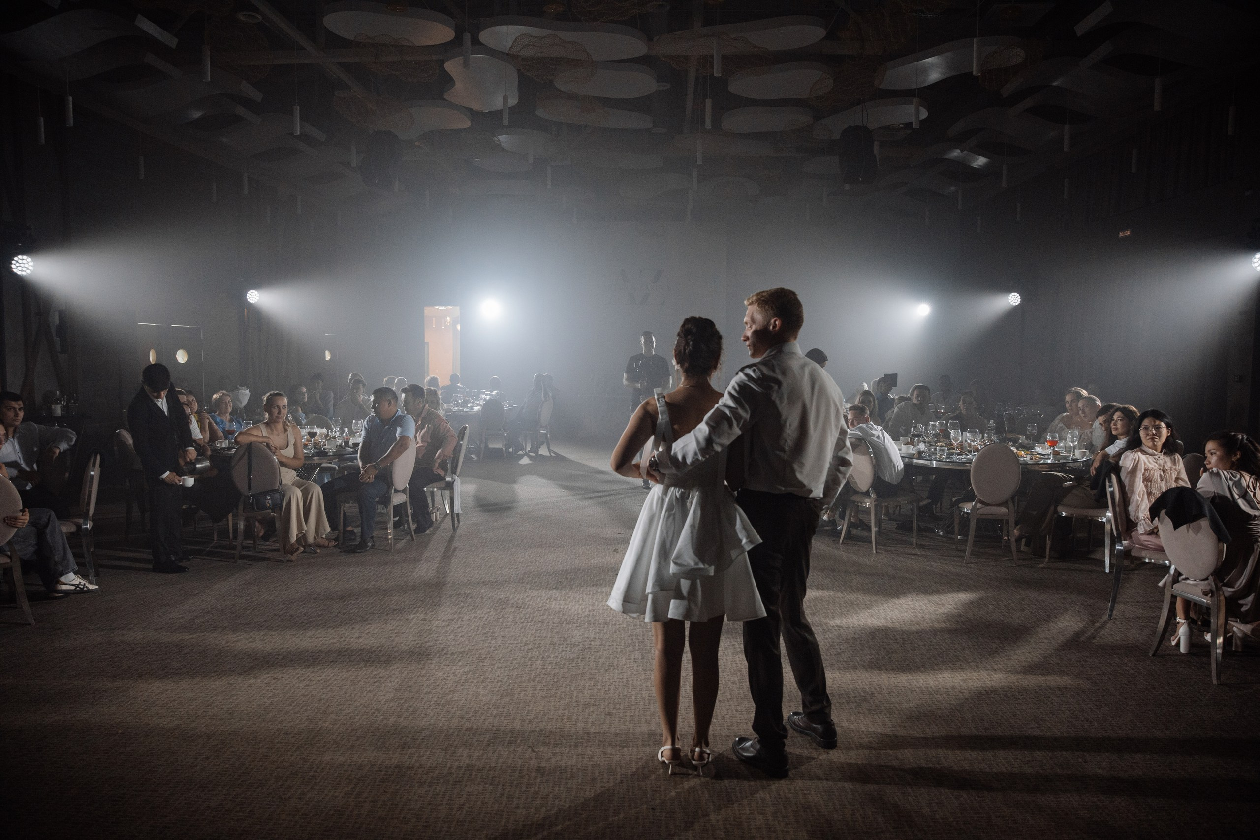 First of all, it's not the planes. Свадебный фотограф в Казани, РТ, РФ Миннуллин Динар