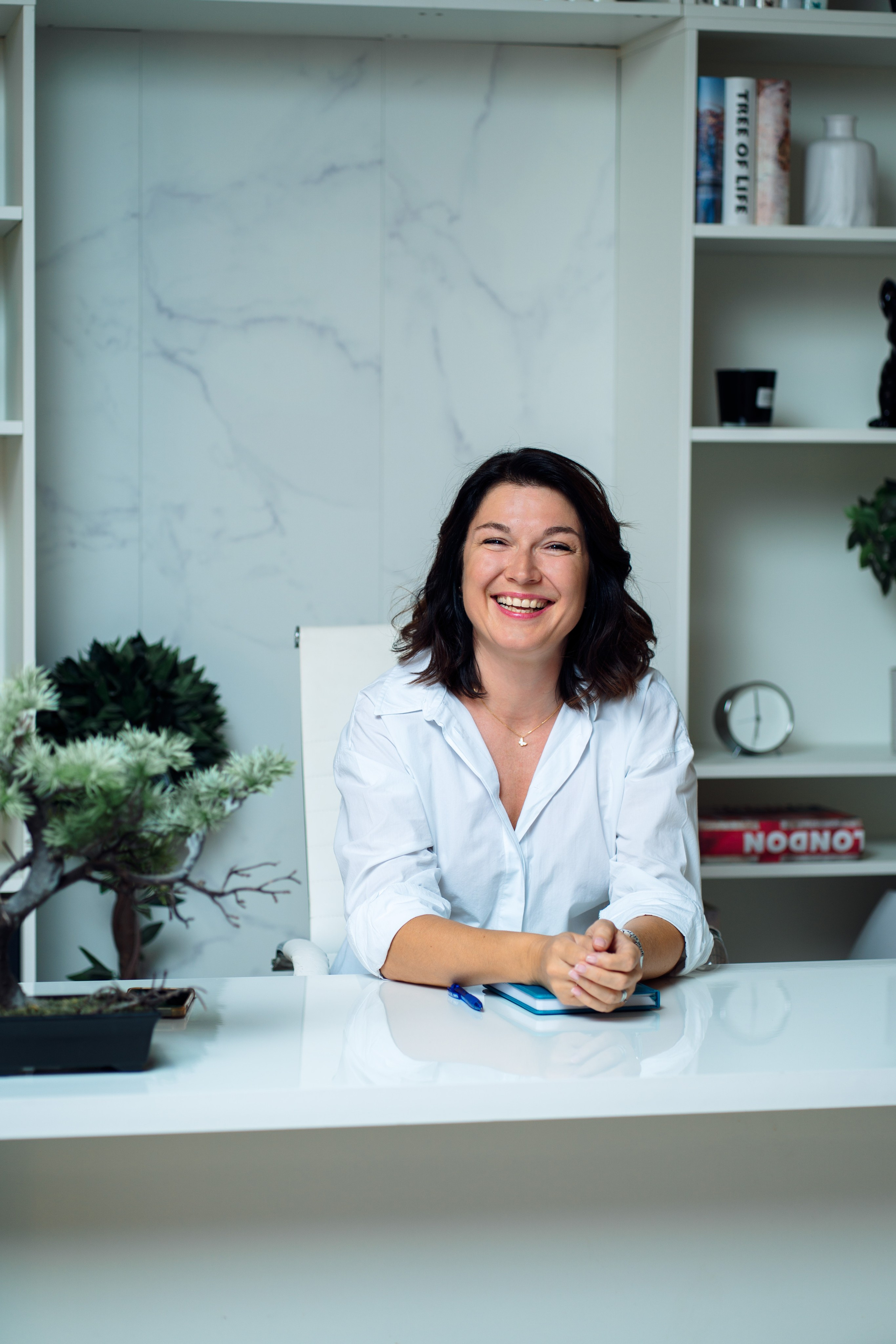 Business. I’m Julia Idamzhapova, a photographer based in Lisbon, creating natural and timeless images