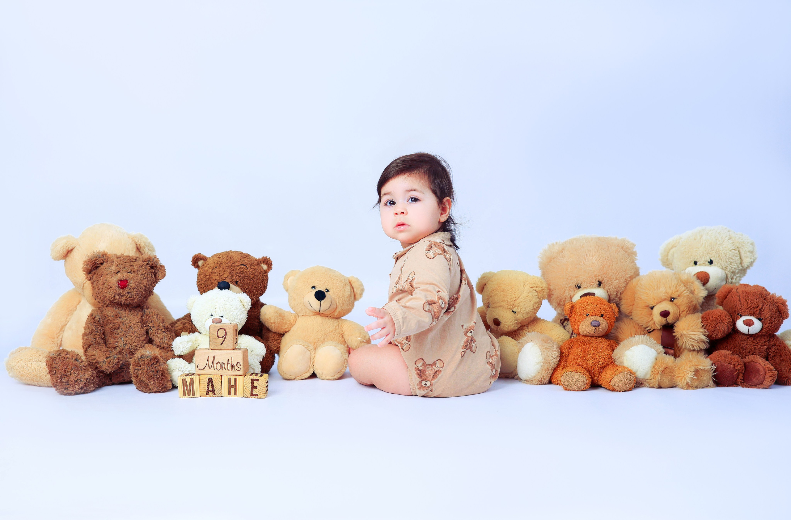 Малышки Антураж