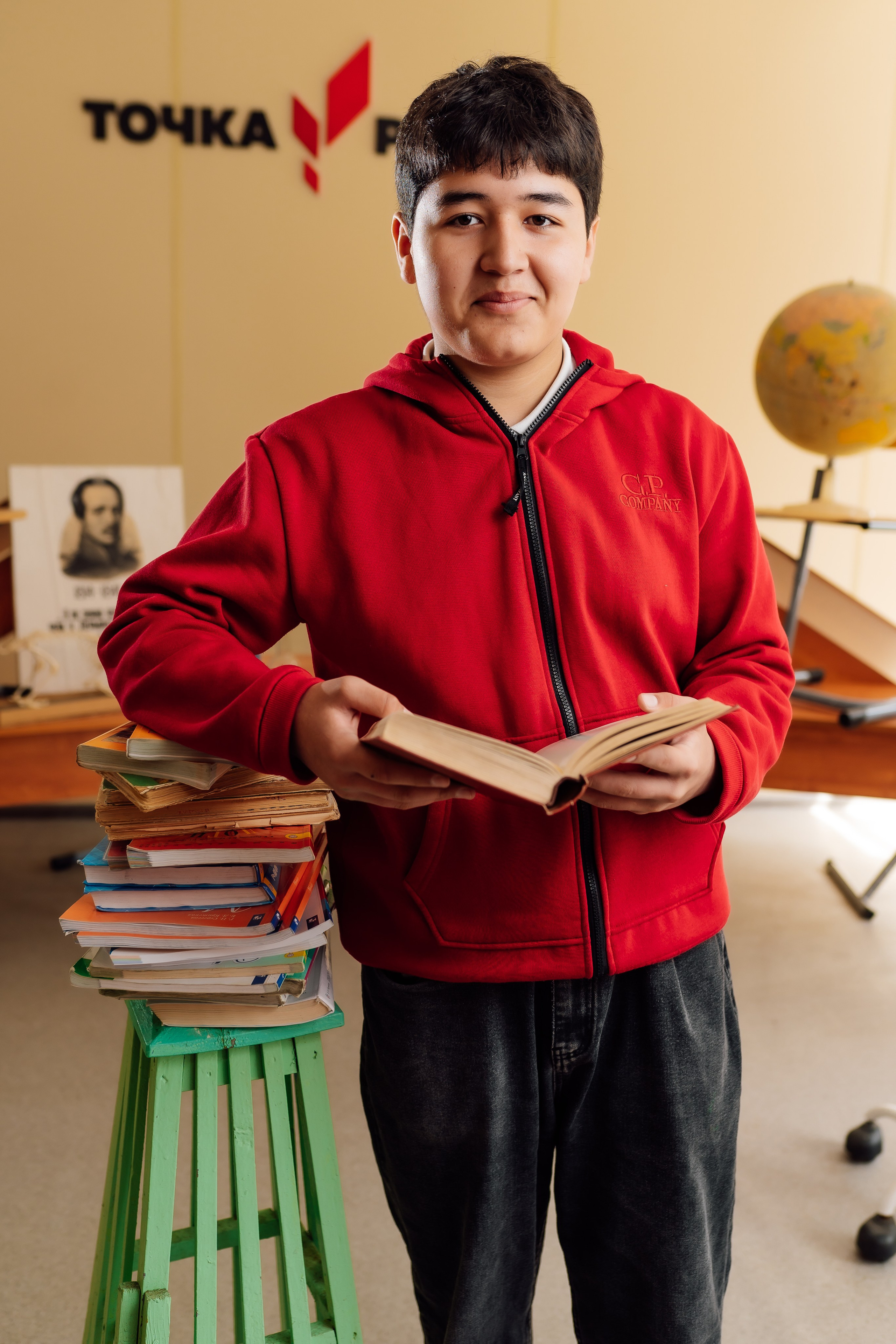 Октябрьский 8 класс. Фотограф Торопец Кристина Абрамова Kanwellia photography