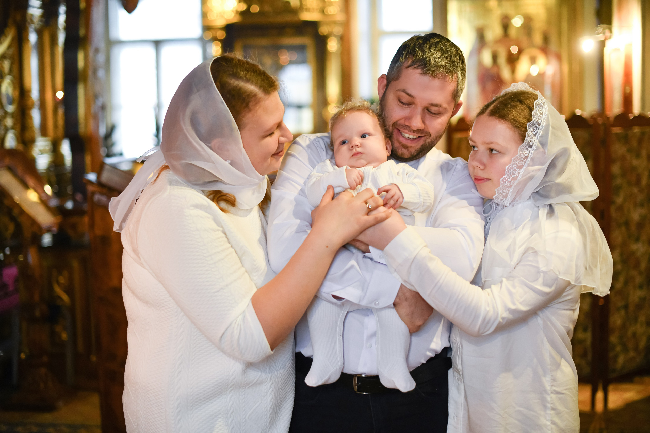 Крещение Анны. Храм Зосимы и Савватия. Гольяново. Свадебный и портретный фотограф в Москве Галина Борисова