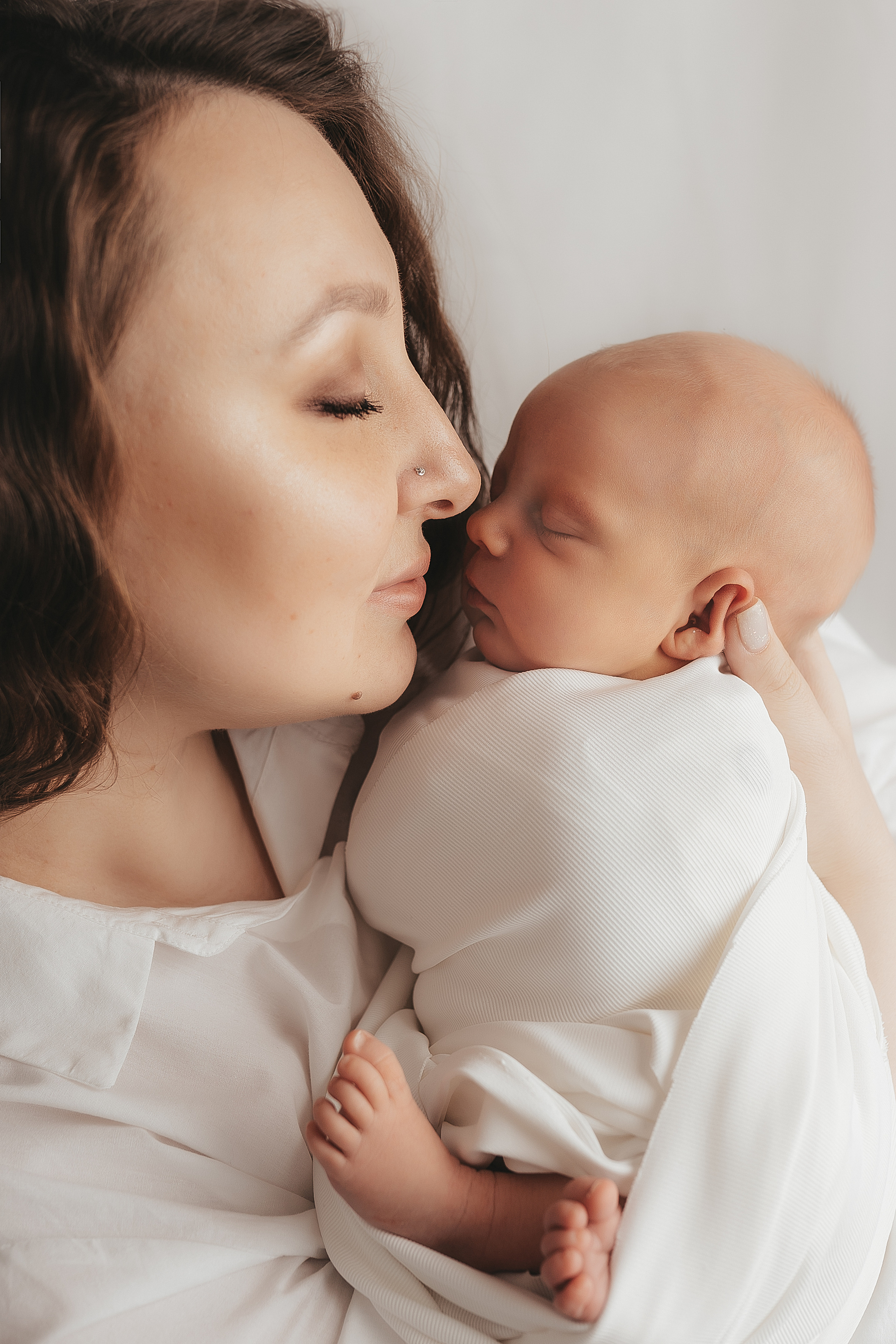 Фотосъемка новорожденных. Фотограф Крещения и Венчания в Москве