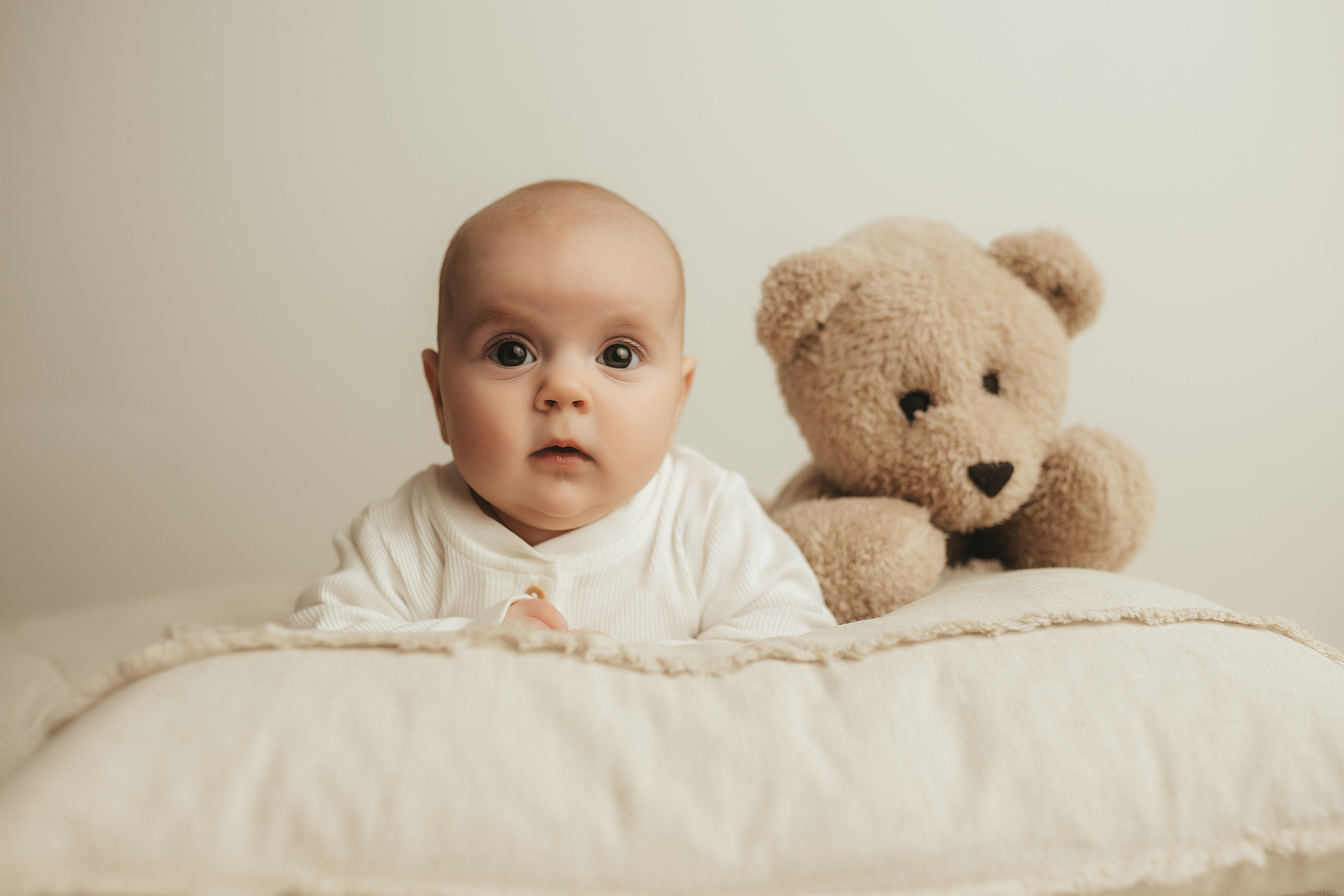 Фотосъемка новорожденных. Фотограф Крещения и Венчания в Москве