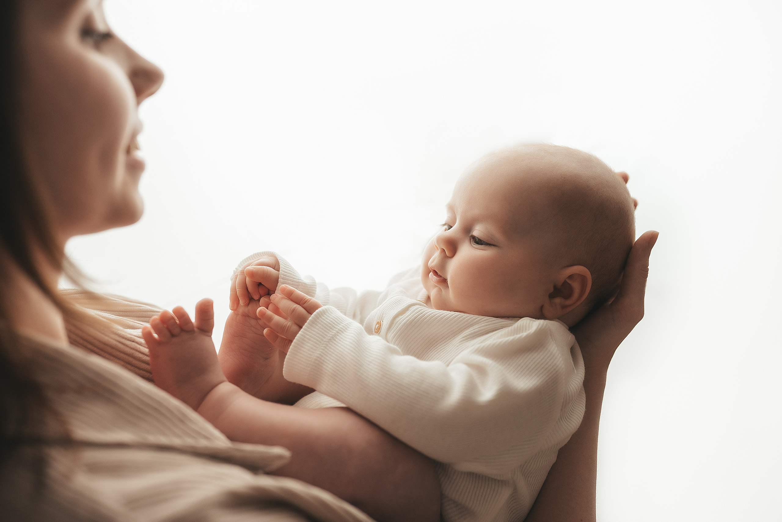 Фотосъемка новорожденных. Фотограф Крещения и Венчания в Москве