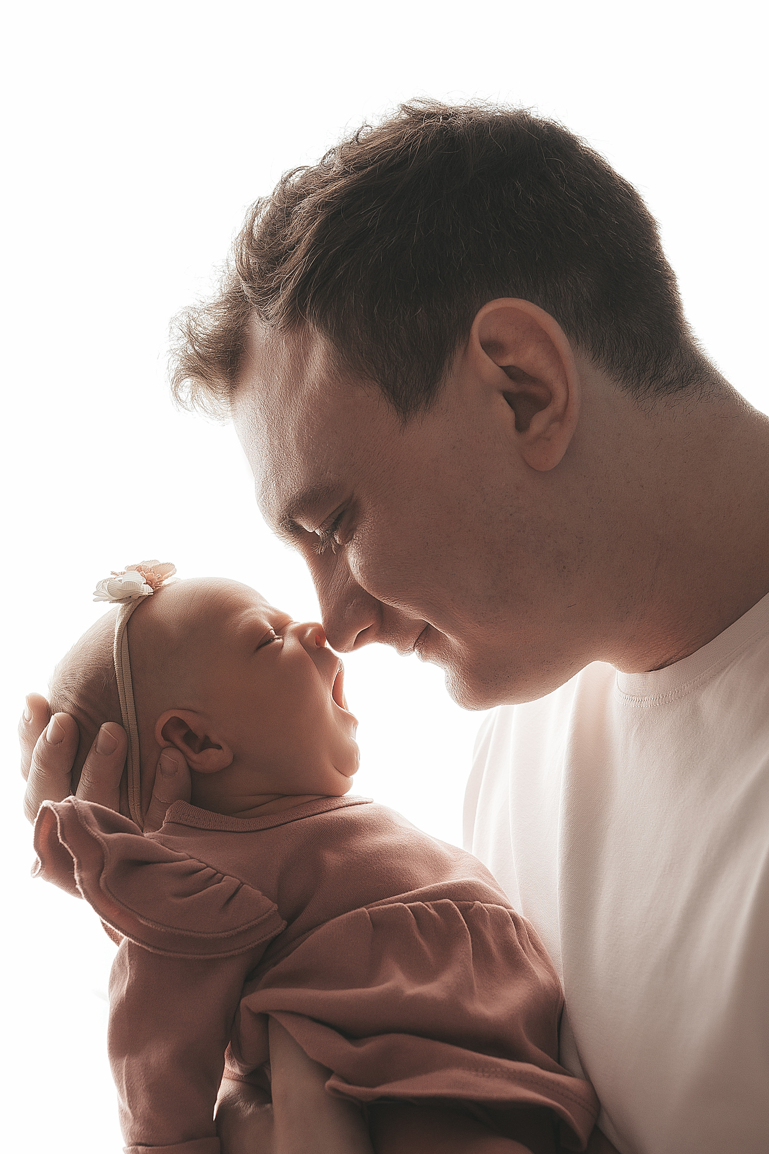 Фотосъемка новорожденных. Фотограф Крещения и Венчания в Москве