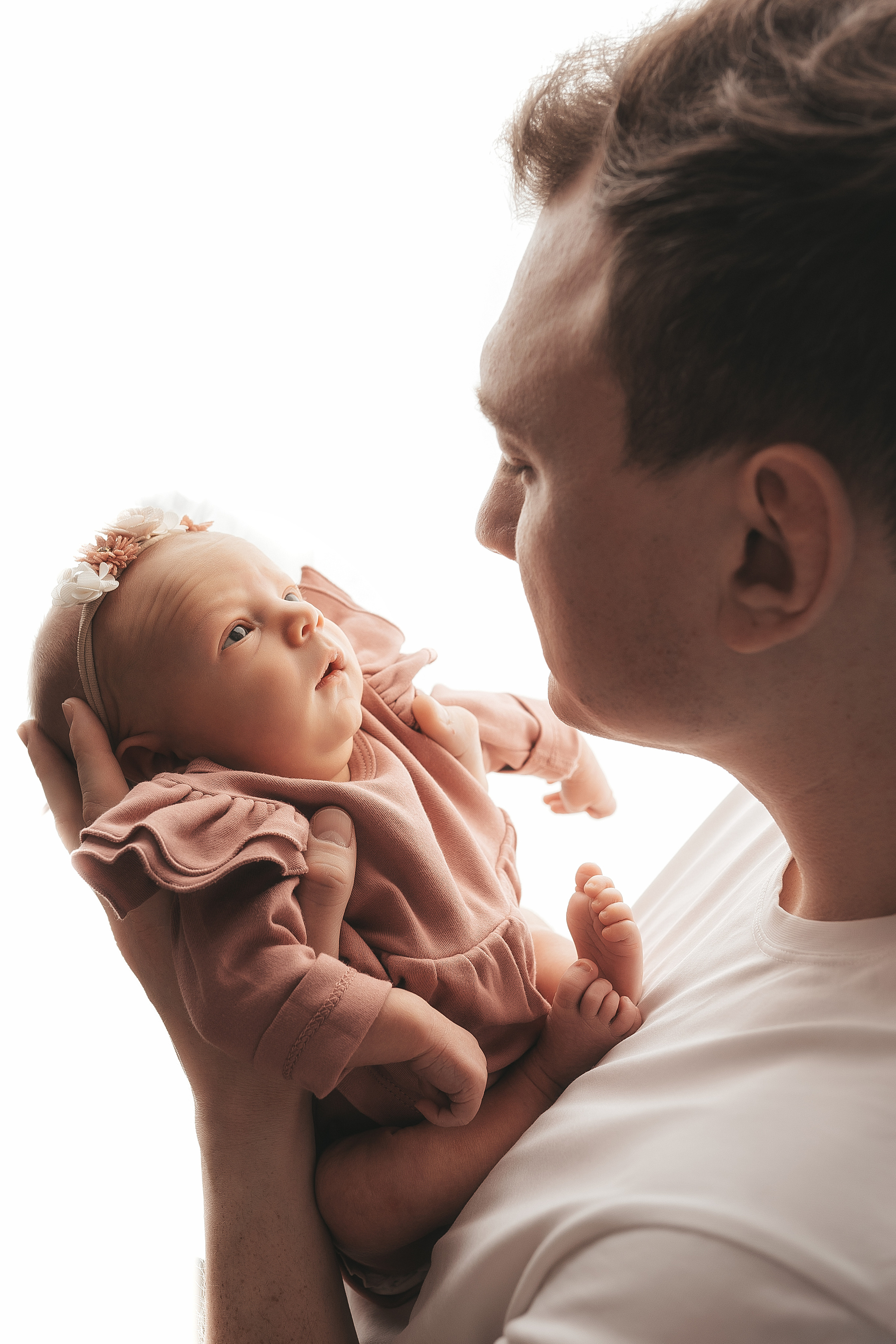 Фотосъемка новорожденных. Фотограф Крещения и Венчания в Москве