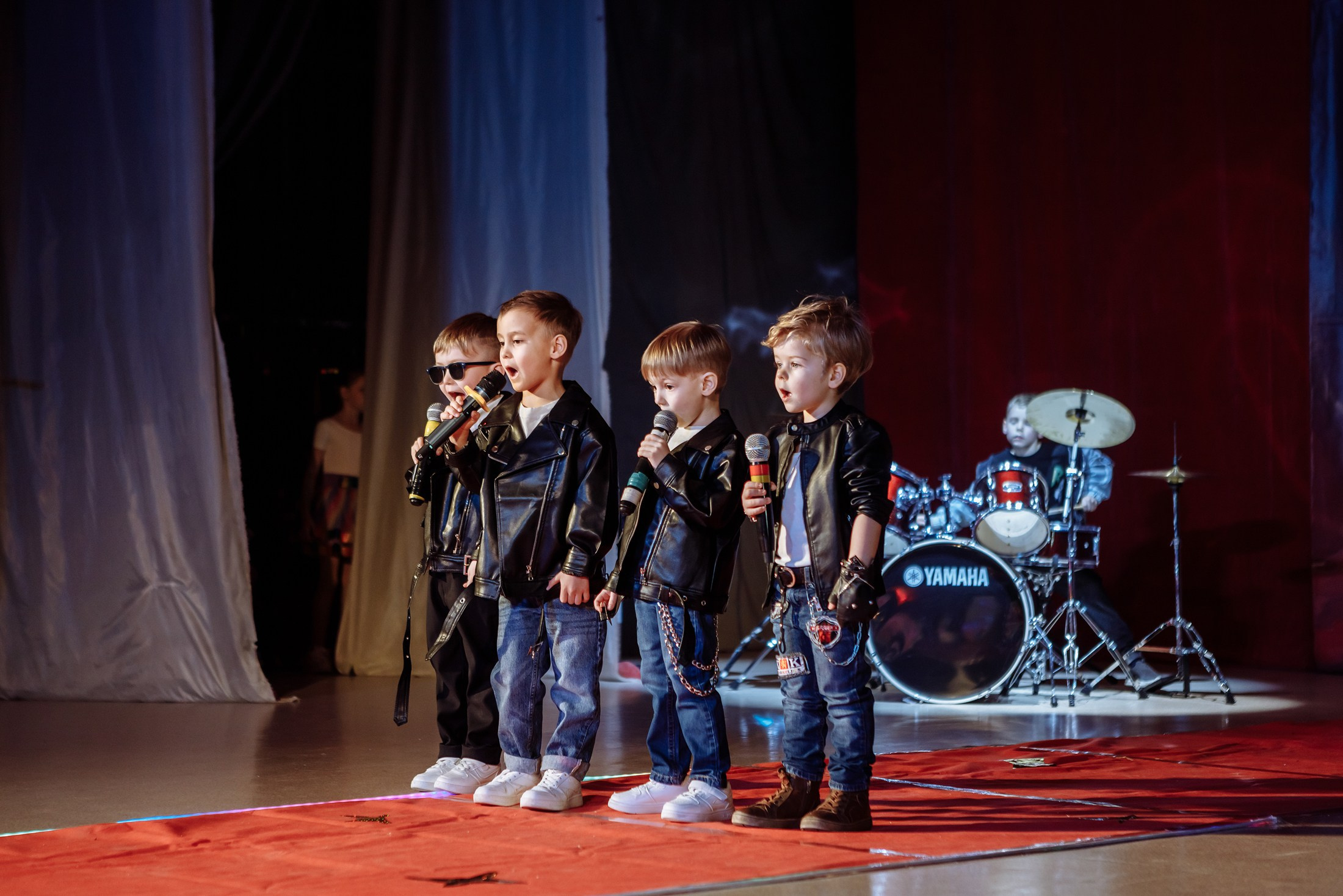 Музыкальная премия «Взлет». Фотографы в городе Волгограде — Людмила Агеева и Алексей Околелов