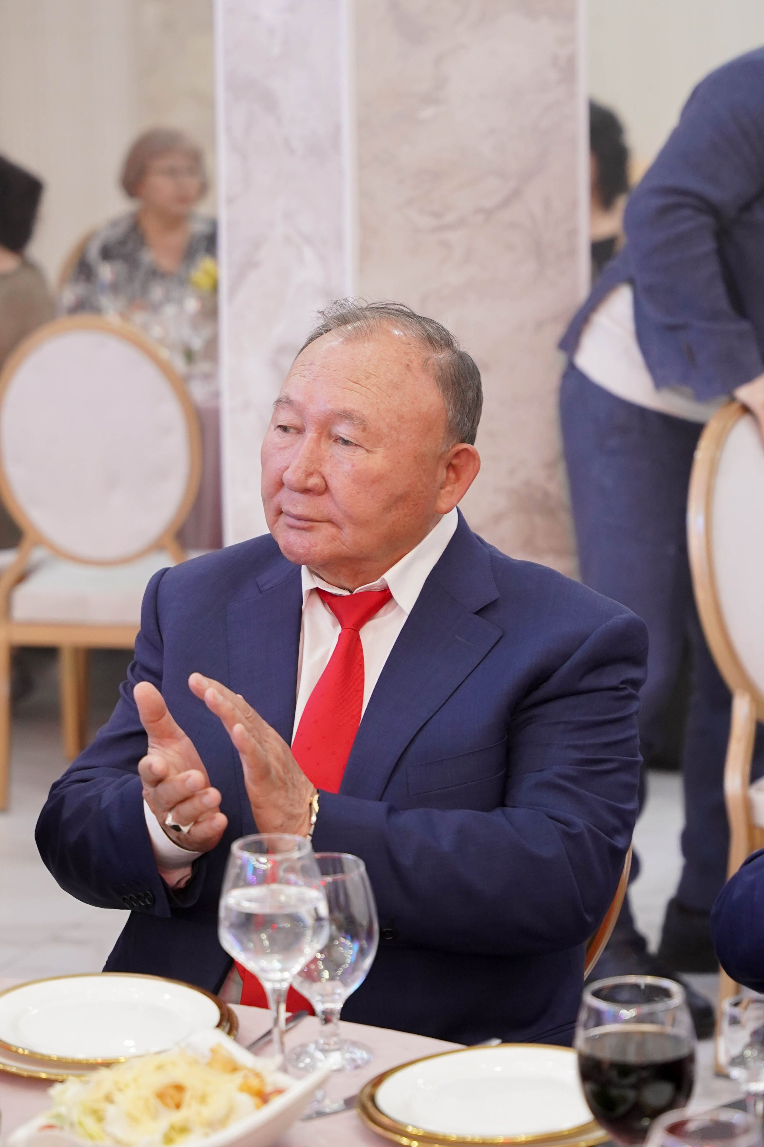 Dana uzatu. Фотограф Ернар Ержанов