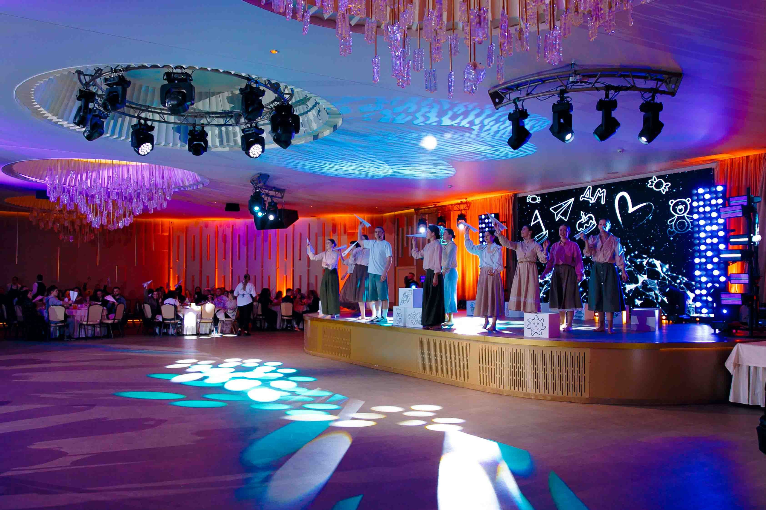 15 лет Дворцу Молодежи. Ваш репортажный фотограф Артемий Антонов