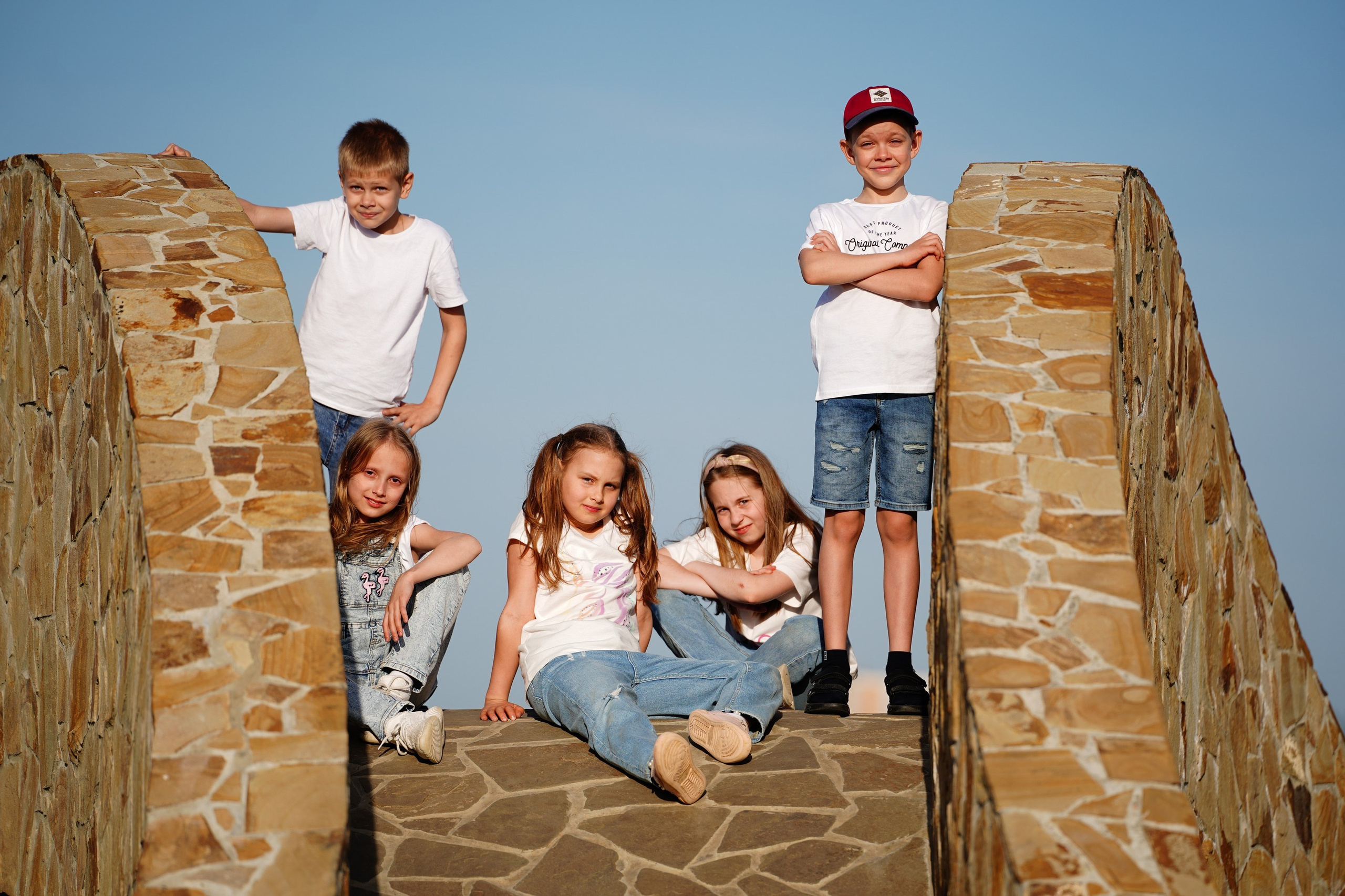 Фотосессия с классом 75 шк 2023. MEMENTO.Выпускные альбомы, школьные, юбилейные и другие книги. Ростов-на-Дону