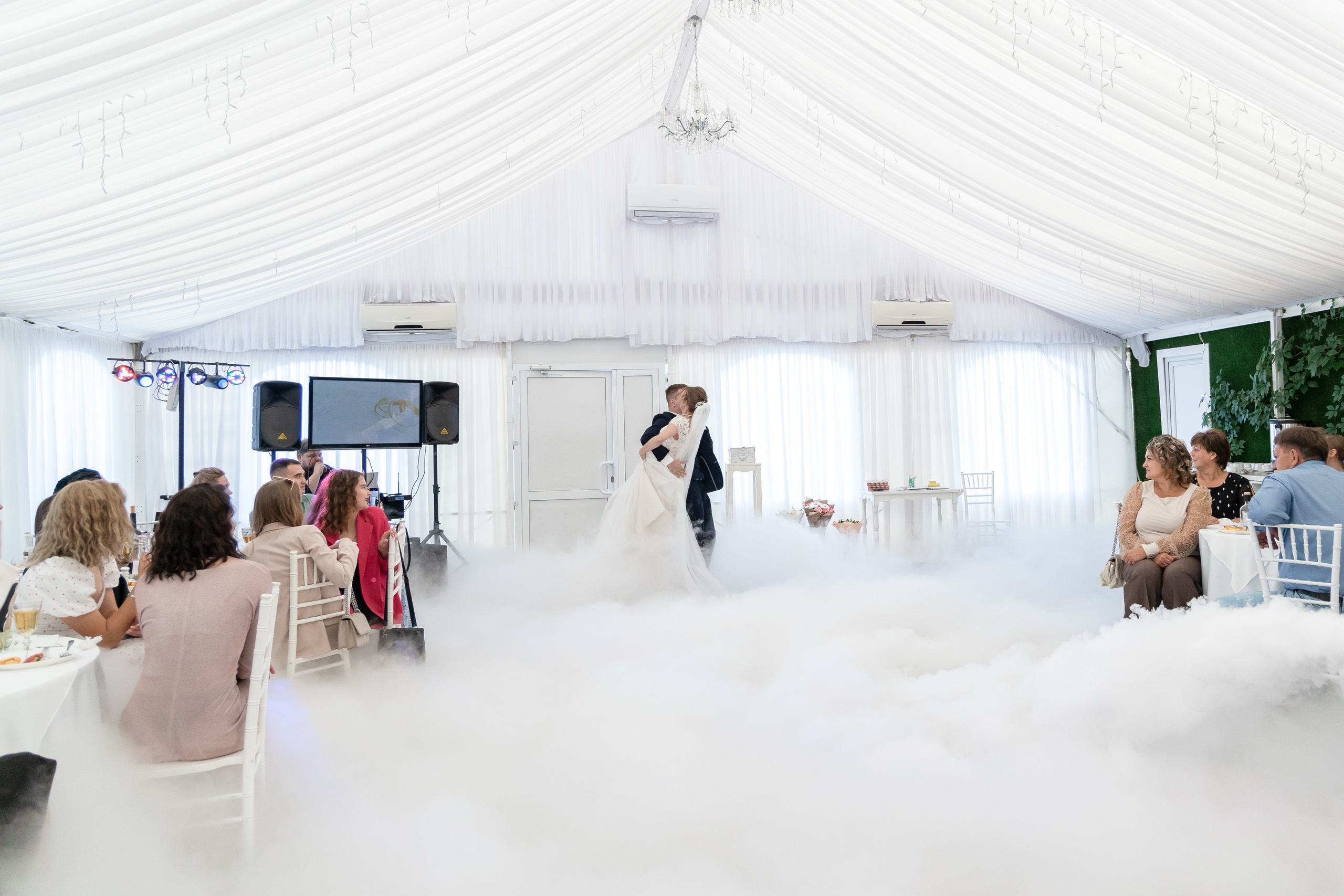 Ксения и Антон (полный день). Фотограф в Барнауле Юлия Садвокасова