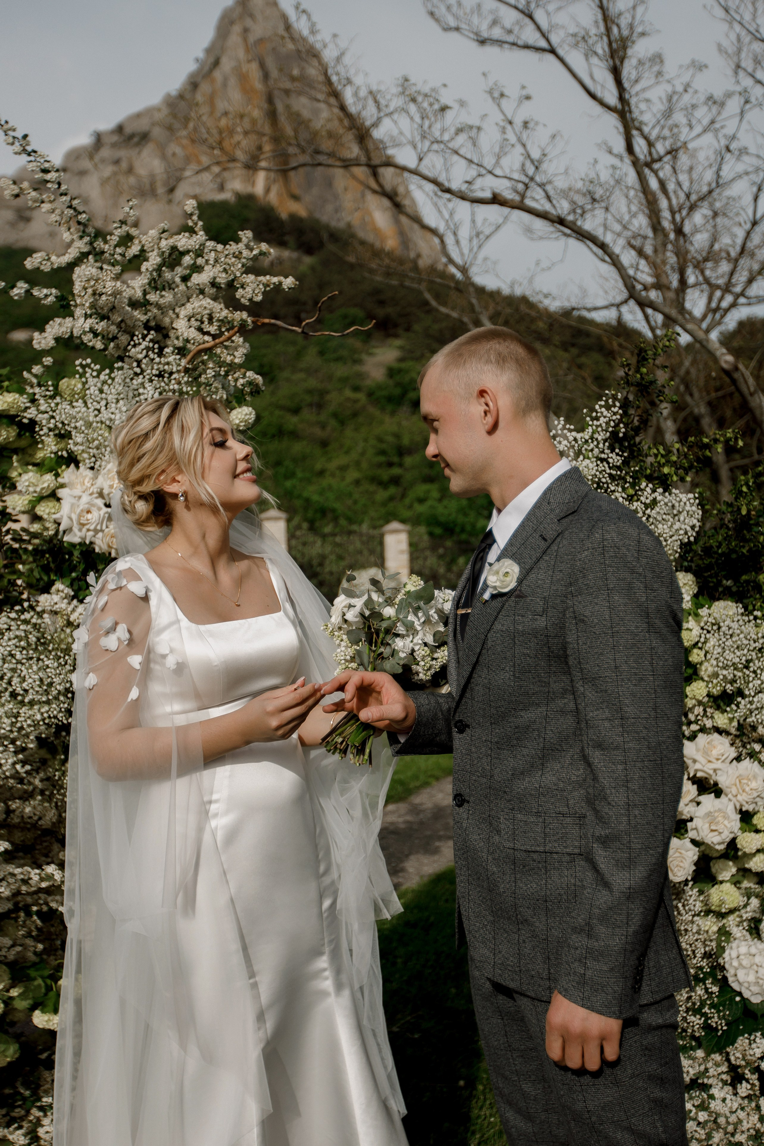 Денис и Алина. Белый замок. Фотограф Анна Лейман. Севастополь