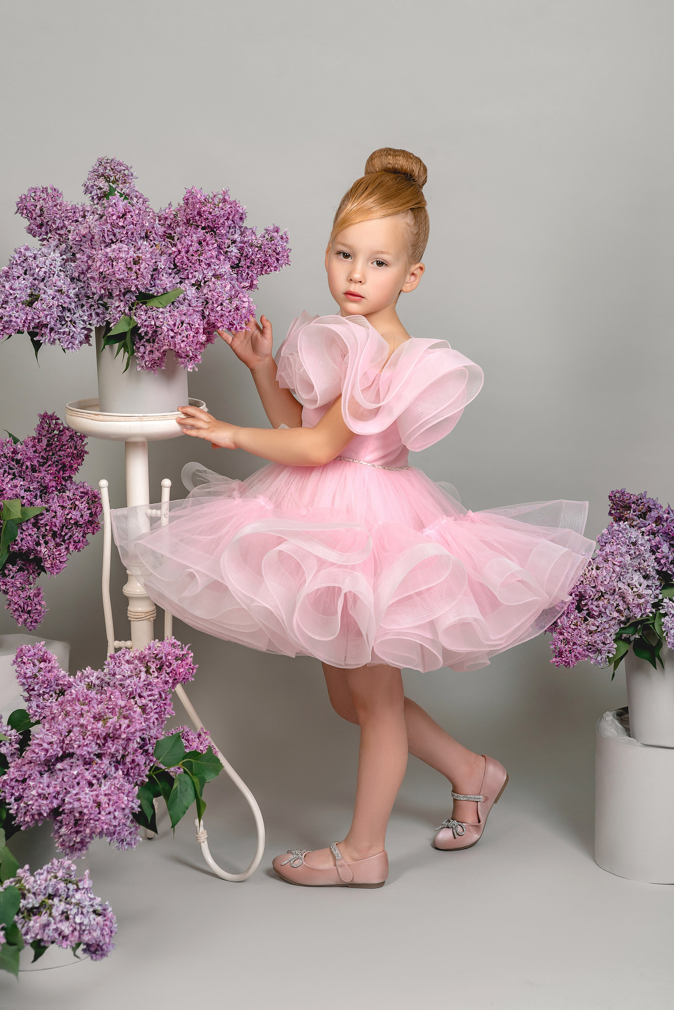 Полина в сирени и магнолии 2024. Семейный и детский фотограф Наталья Горда