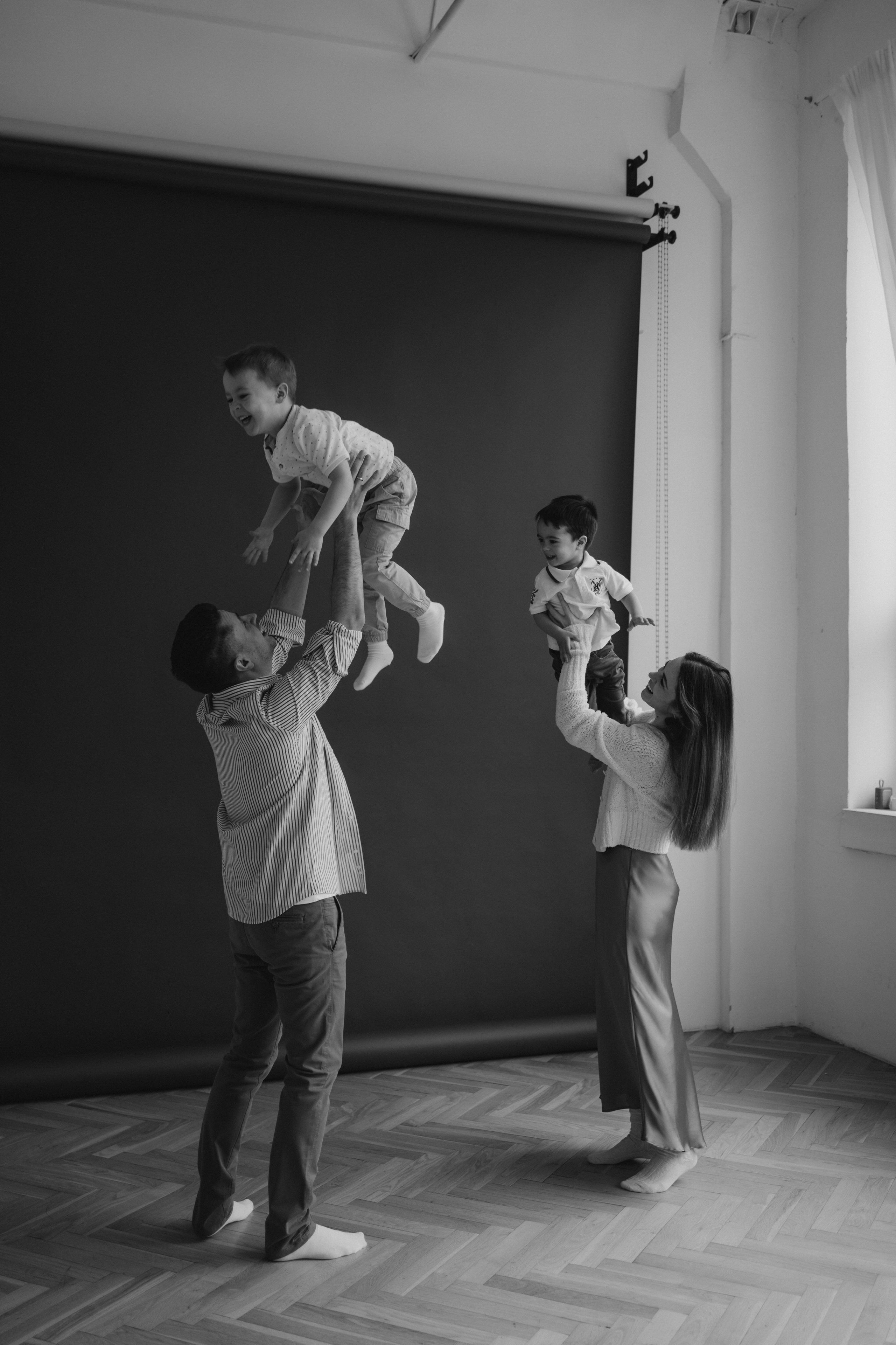 Инна, Иван и малыши Егор и Саша. Семейный, домашний, ньюборн фотограф Москва Цветкова Елизавета