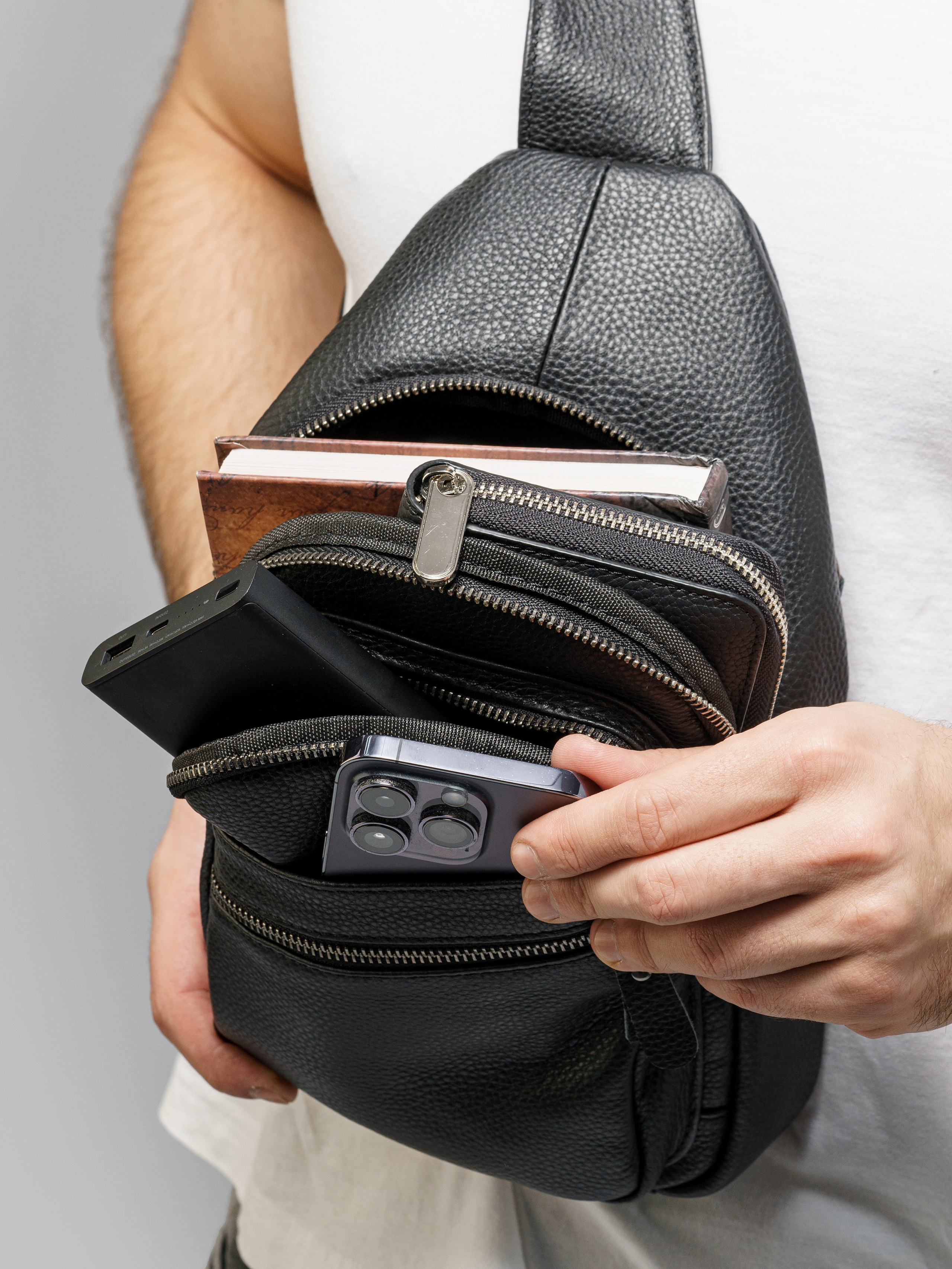 Сумки и аксессуары. KED Production — продакшн из СПб. Создаём фото, видео и контент, который помогает брендам и селлерам продавать больше