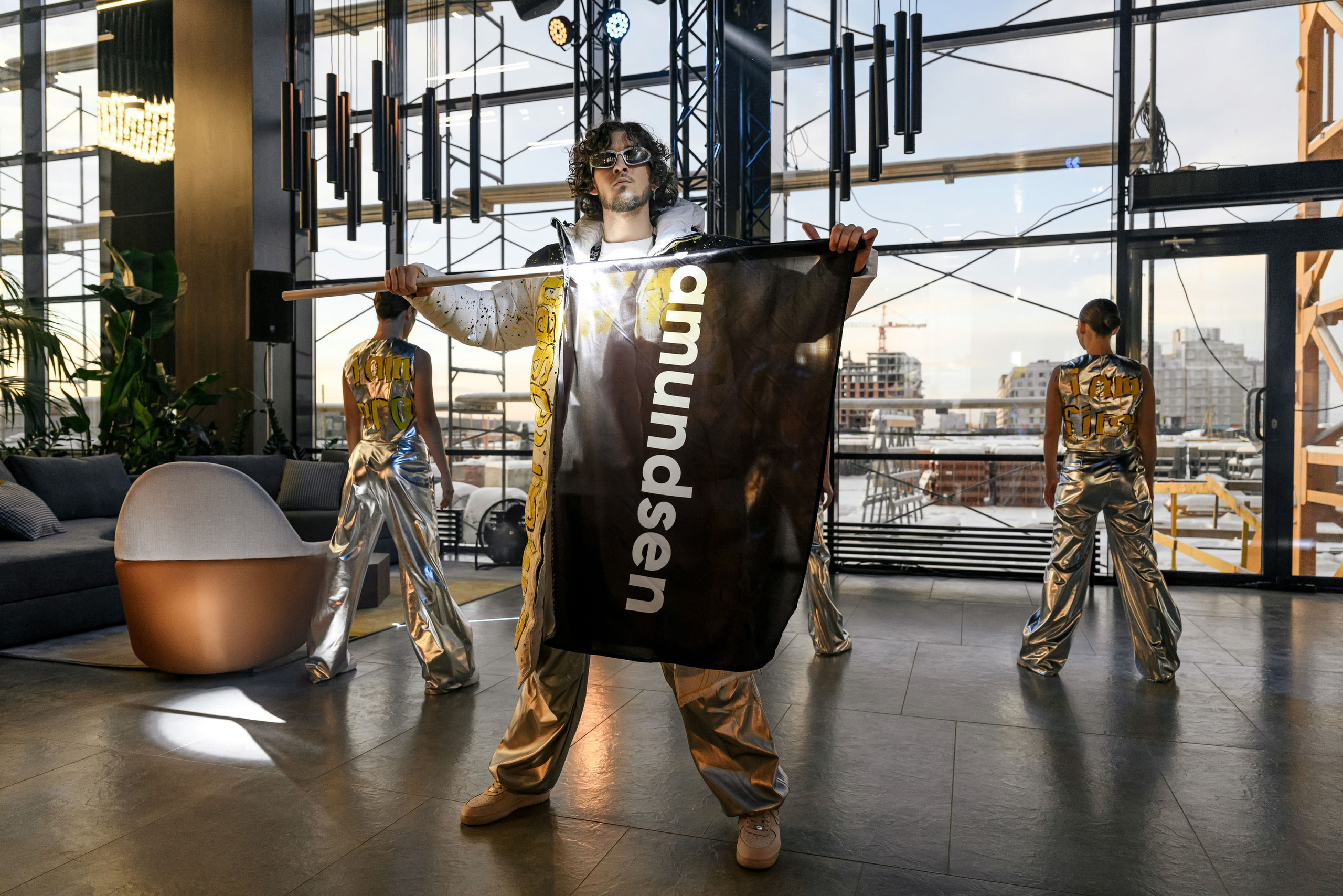 Amundsen. Максим Комаров — Профессиональный фотограф