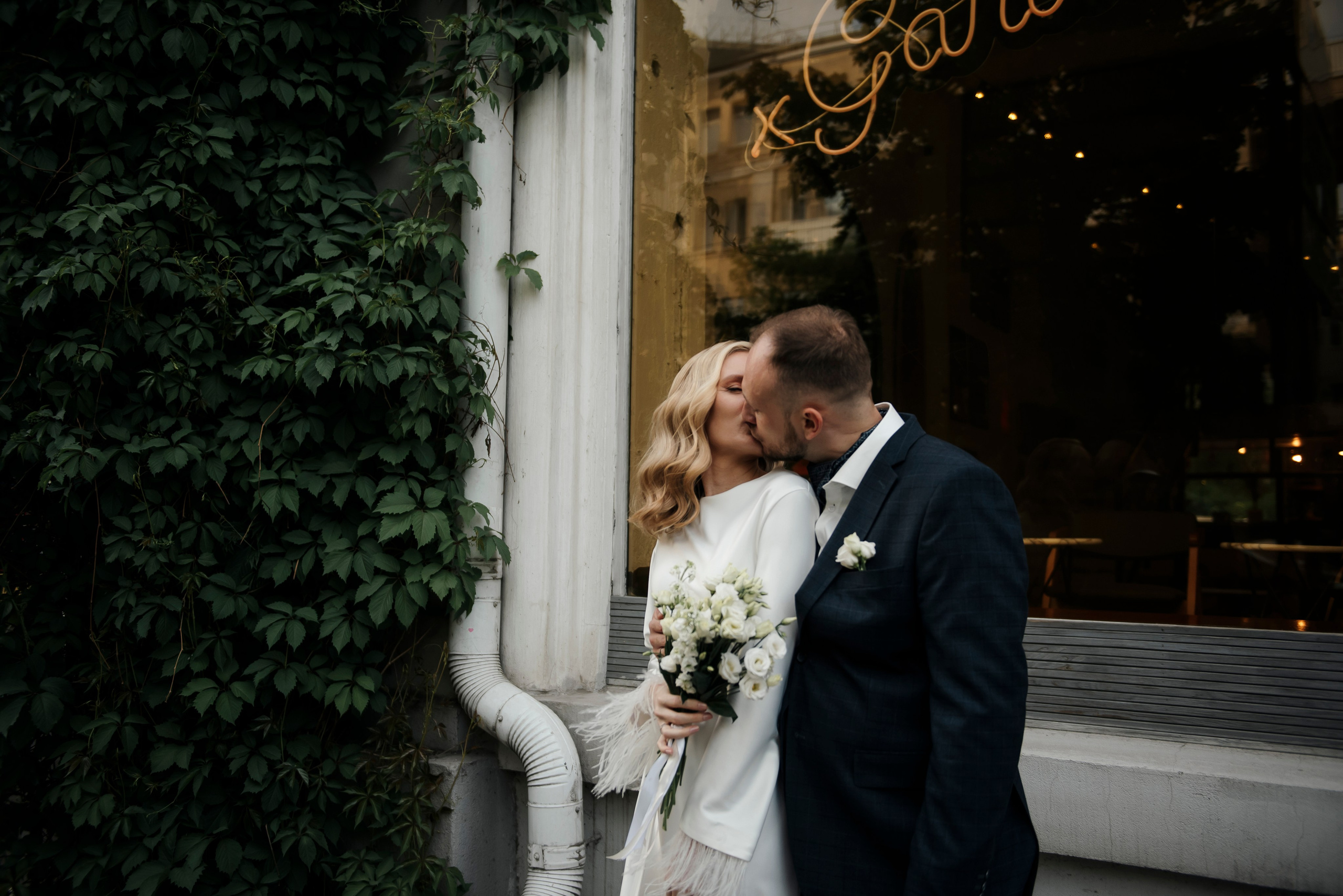 Прогулка по Большой Садовой. Свадебный фотограф Ростов-на-Дону от 4 400 руб. |Кристина Гайсенюк