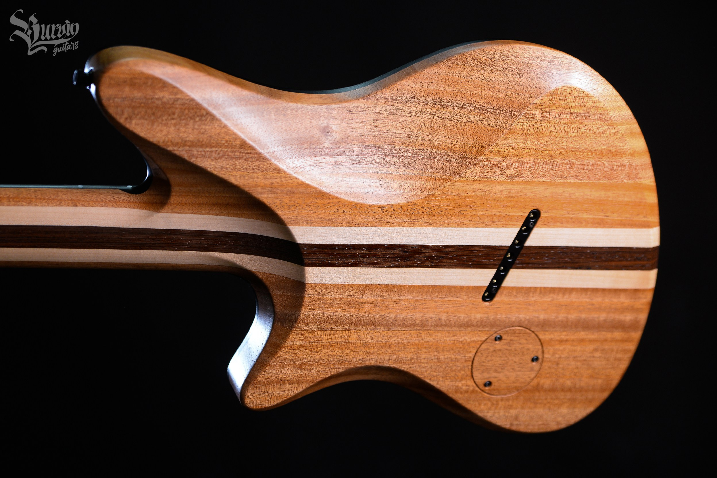 051 YAGA 7. Master of making guitars and basses to order