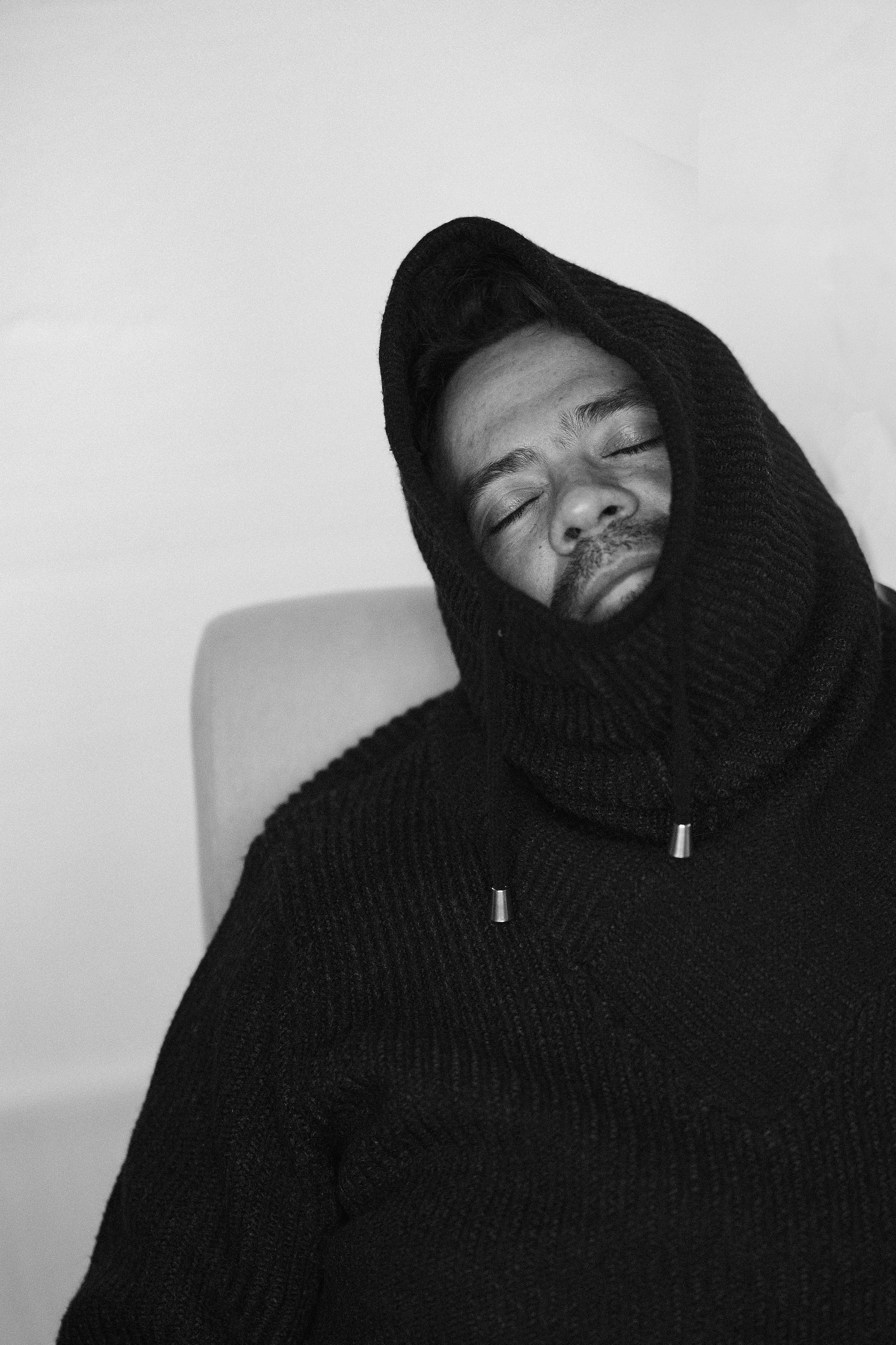 Фотограф Михаил Гуляев. Фотосессия в Новосибирске. Фотосессия в студии Новосибирск. Мужские фотографии.