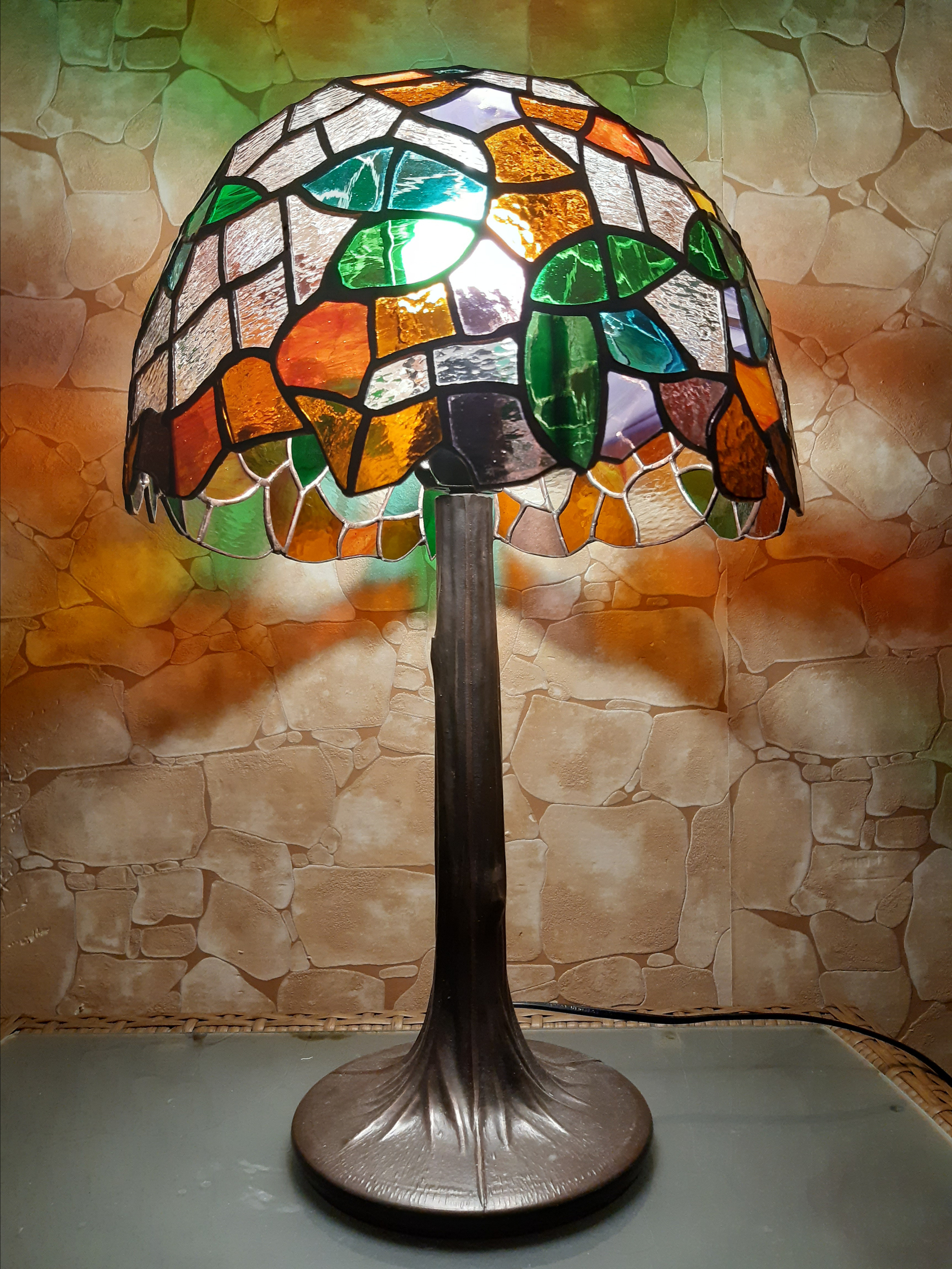 Классическая настольная лампа "Тиффани" ручной работы