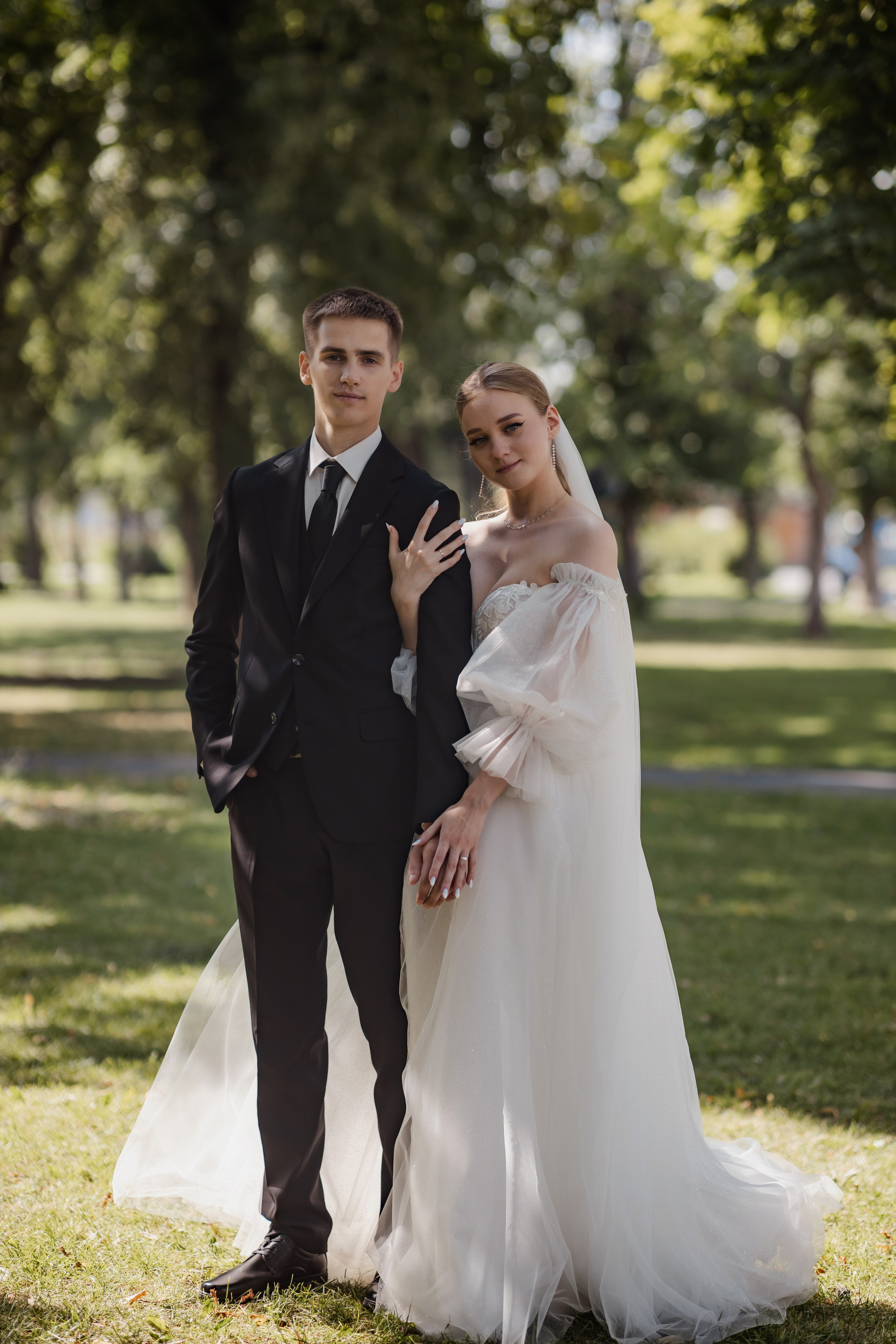 Артём Елена