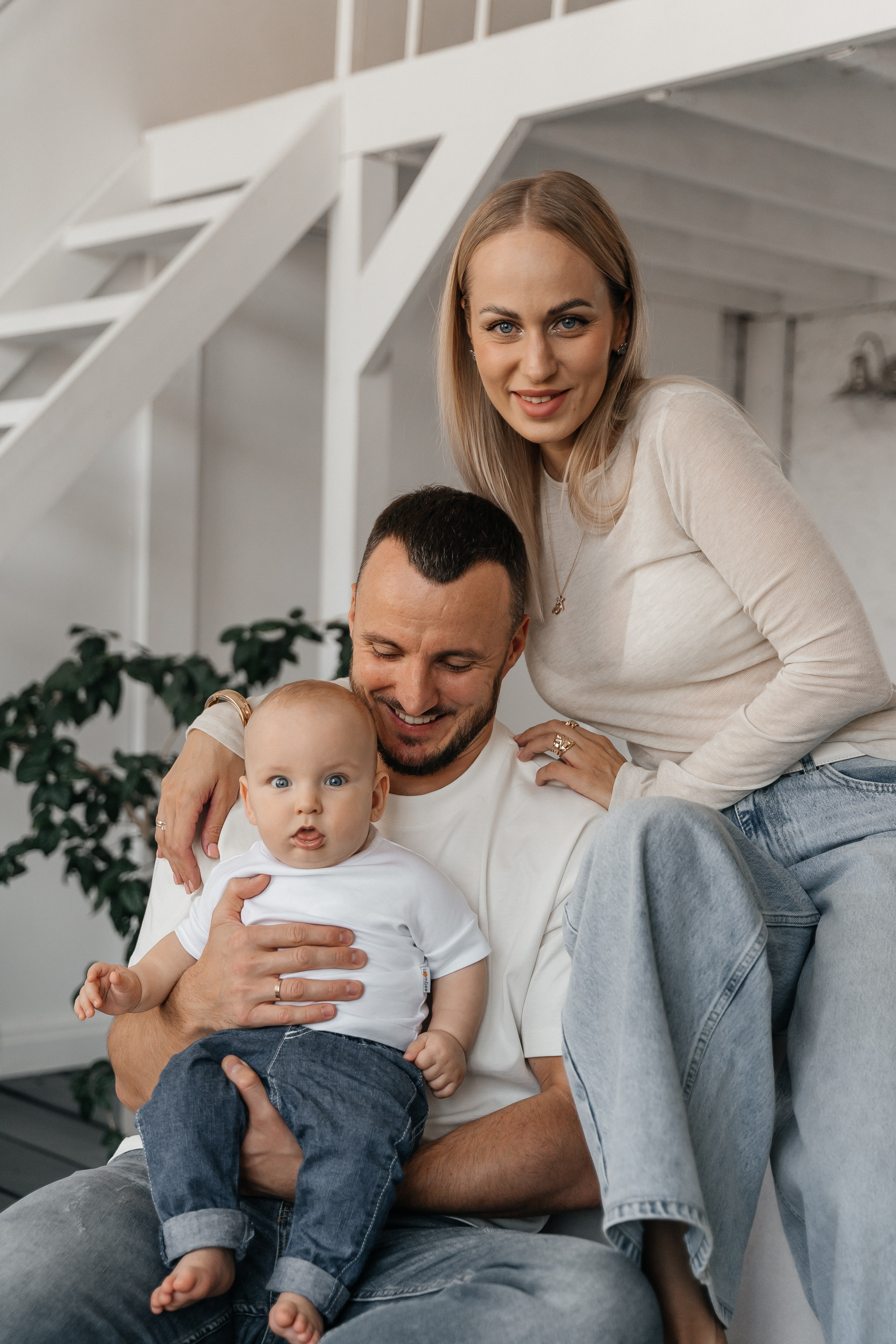 Саша, Юля и Лев. Волик Мария