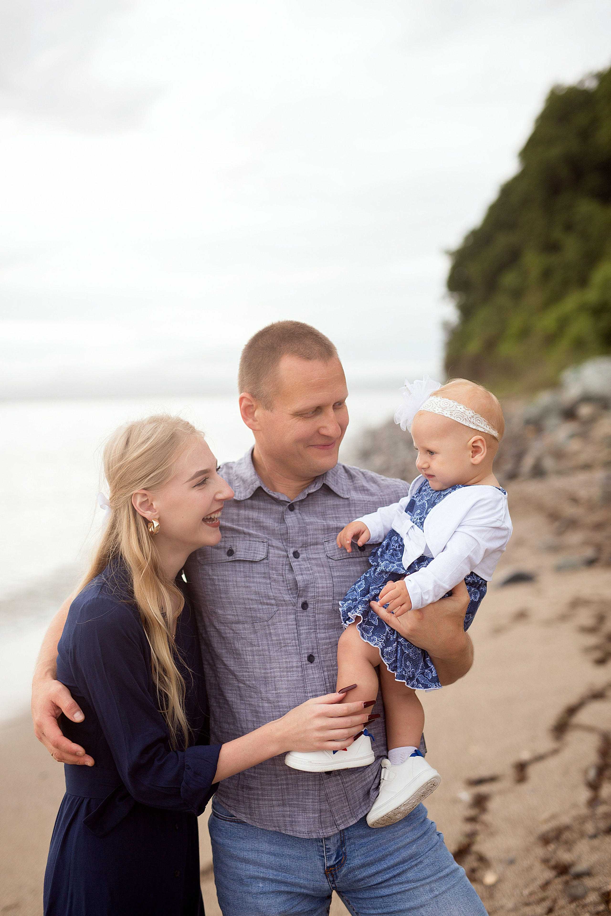 Семейная прогулка у моря. Людмила Далидович топовый семейный фотограф Находка/Владивосток