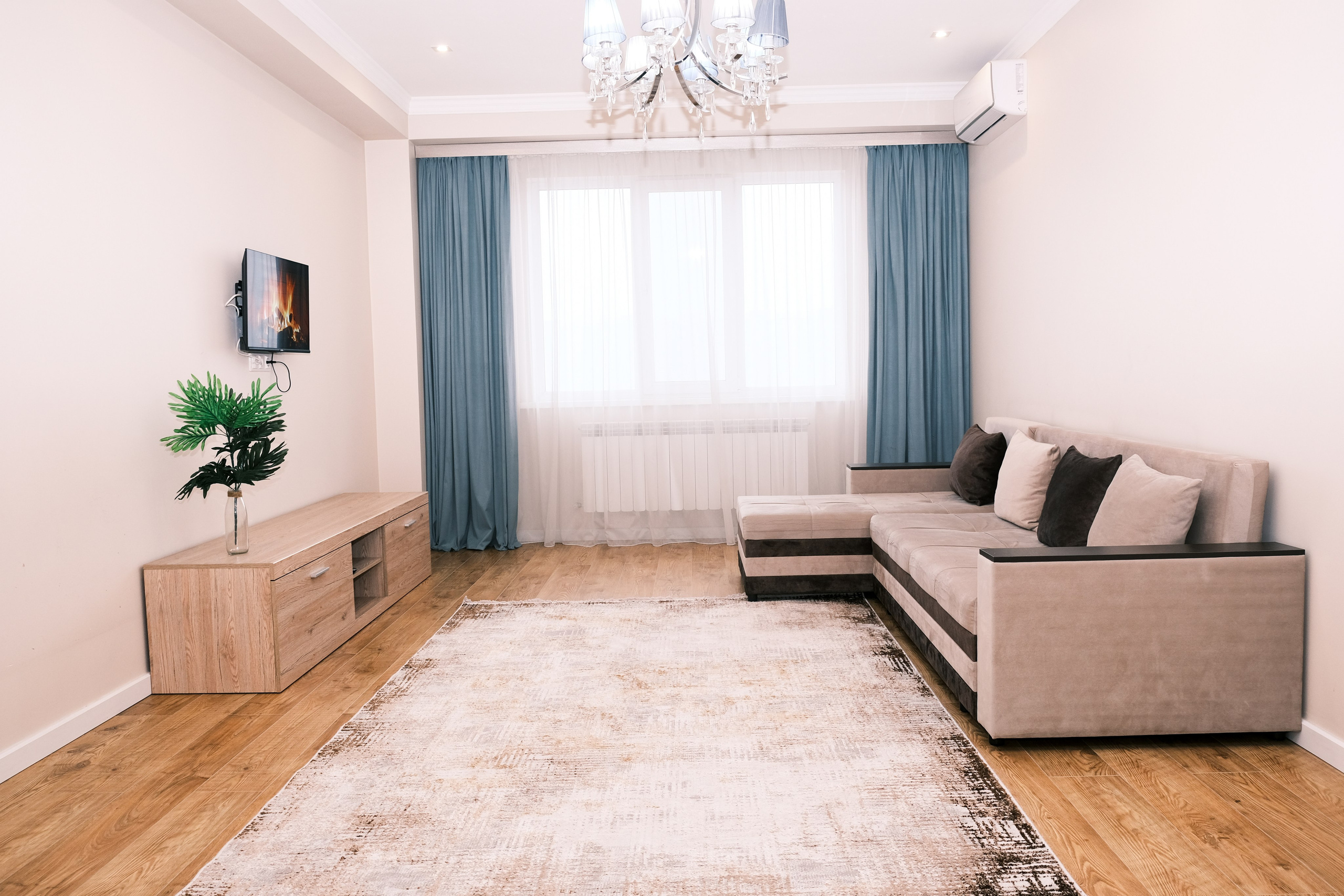 Интерьеры и Экстерьеры. Портреты и репортажные съемки с душой: ваш уникальный момент в объективе Руфата, профессионального фотографа Алматы