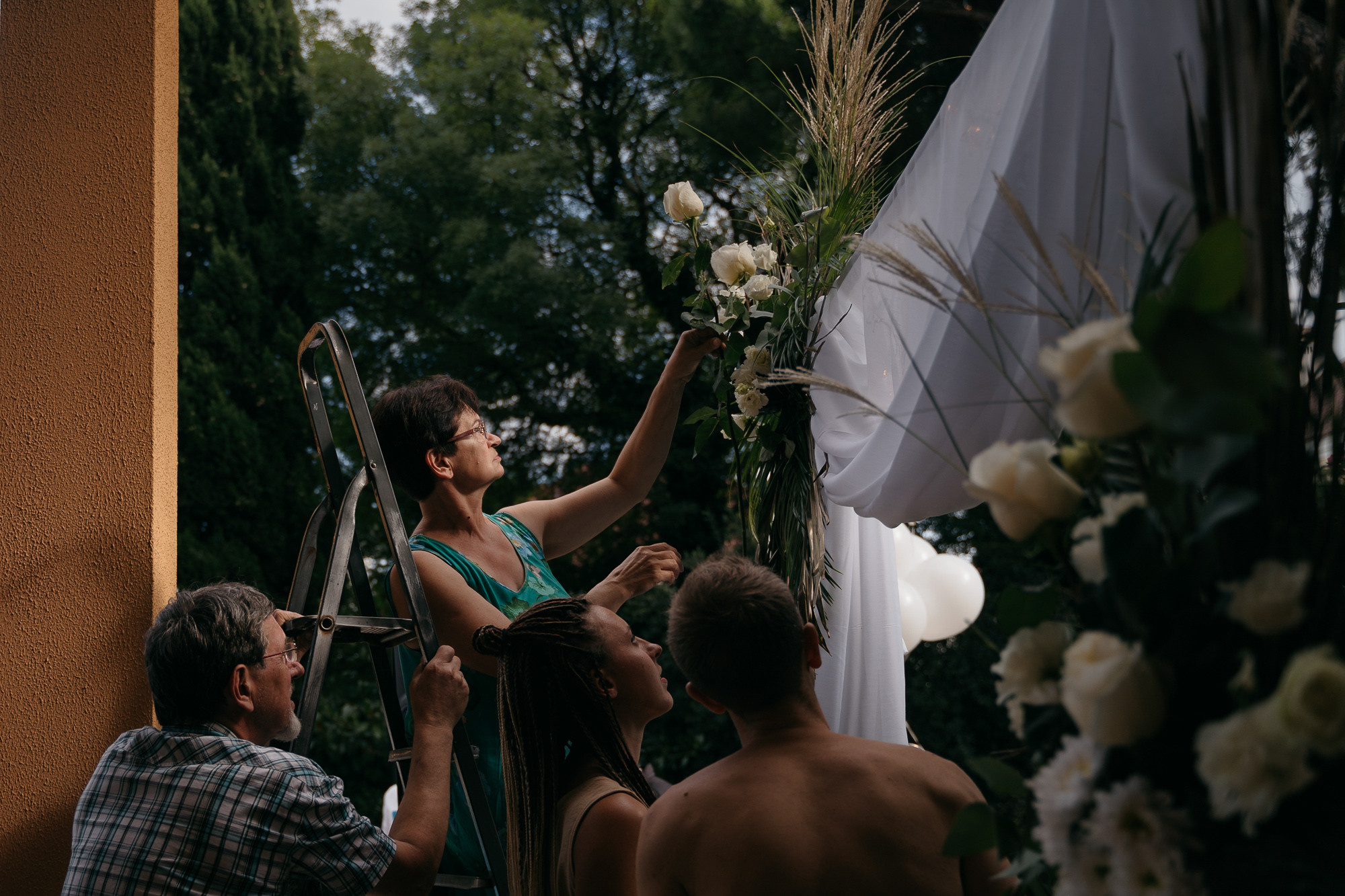 A Fire in the Pool. Hochzeitsfotograf, Familienfotograf Stuttgart, Deutschland. Alex Popov