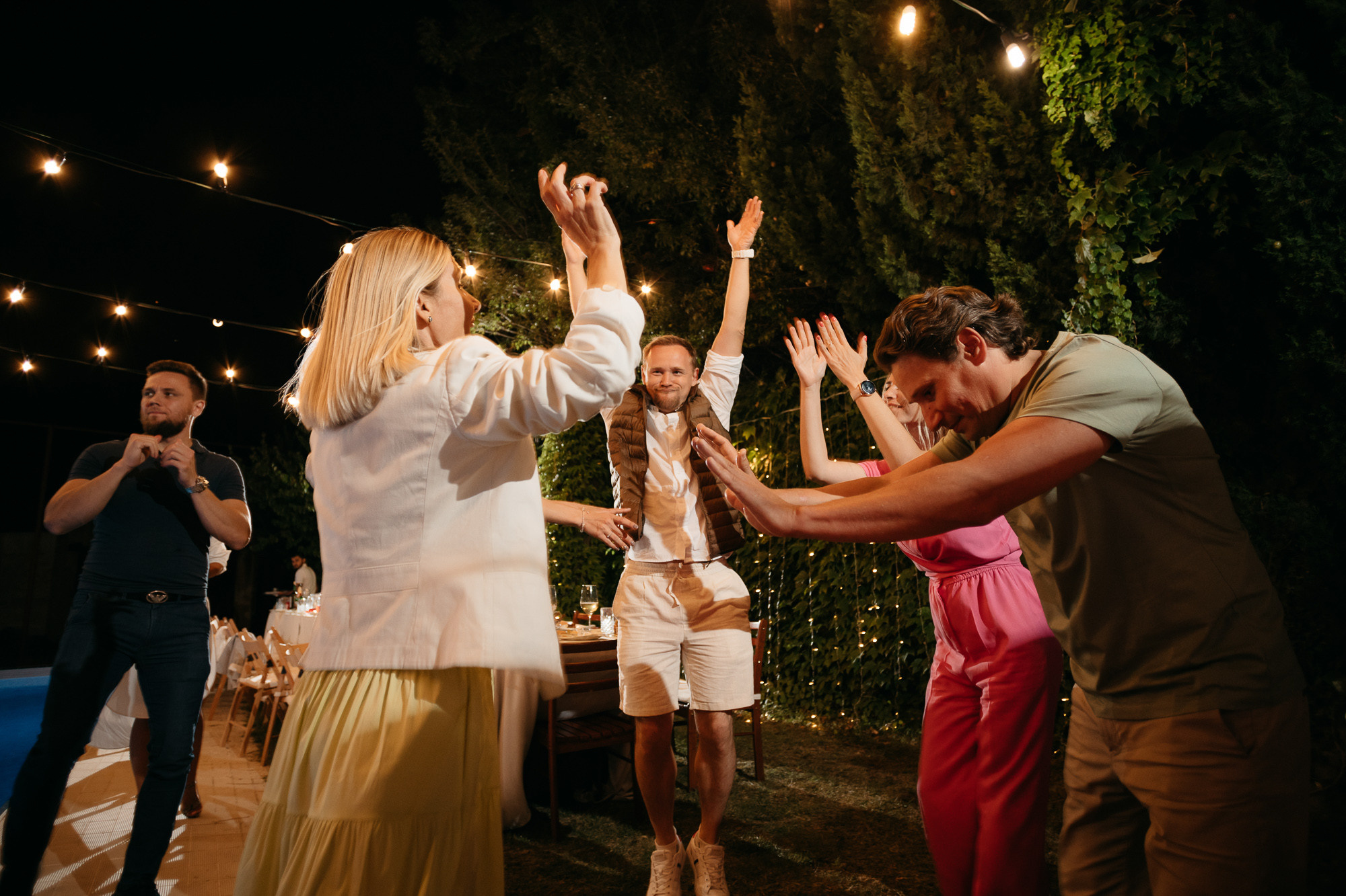 A Fire in the Pool. Hochzeitsfotograf, Familienfotograf Stuttgart, Deutschland. Alex Popov