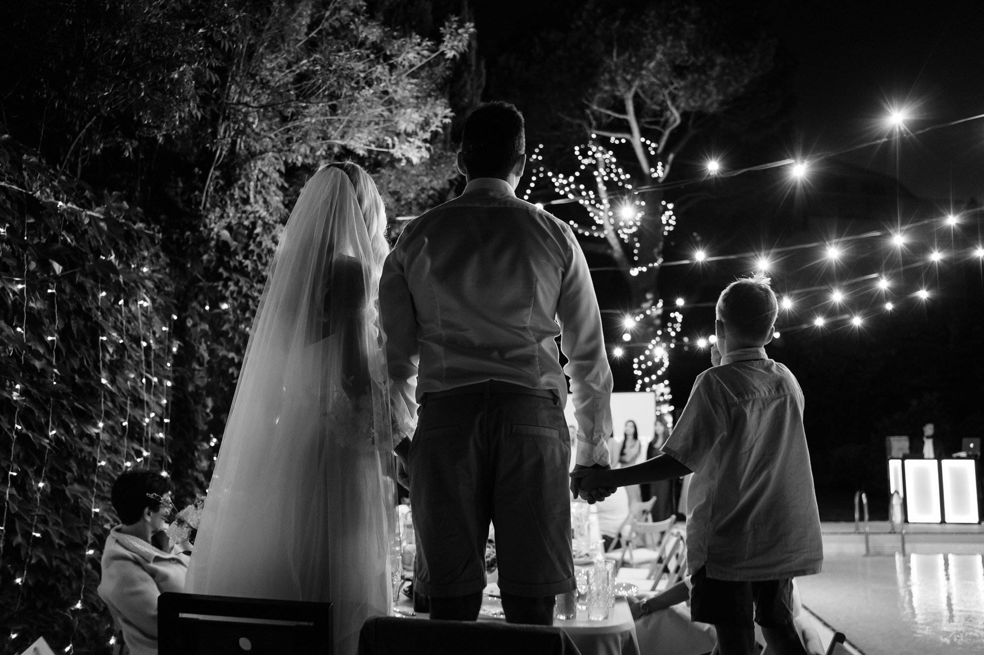 A Fire in the Pool. Hochzeitsfotograf, Familienfotograf Stuttgart, Deutschland. Alex Popov