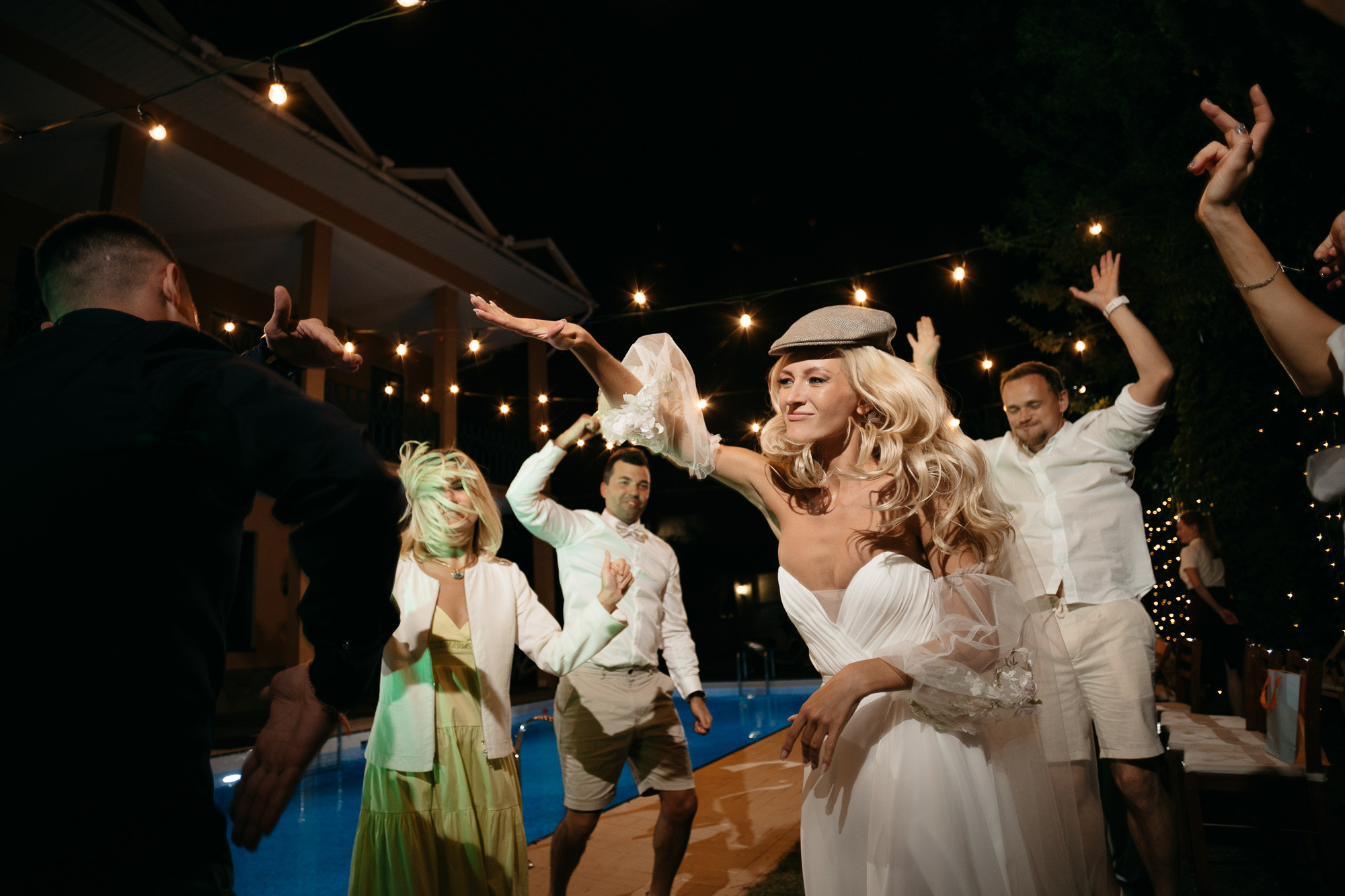 A Fire in the Pool. Hochzeitsfotograf, Familienfotograf Stuttgart, Deutschland. Alex Popov