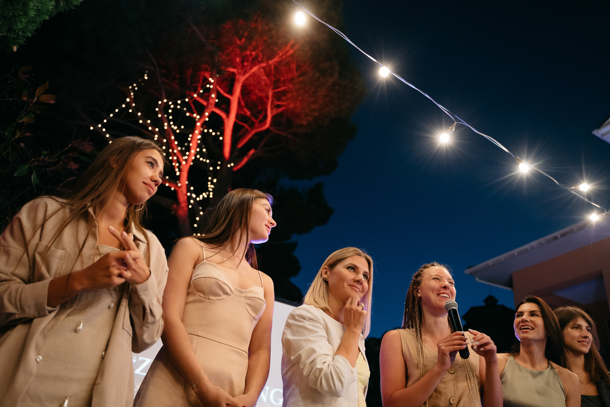 A Fire in the Pool. Hochzeitsfotograf, Familienfotograf Stuttgart, Deutschland. Alex Popov