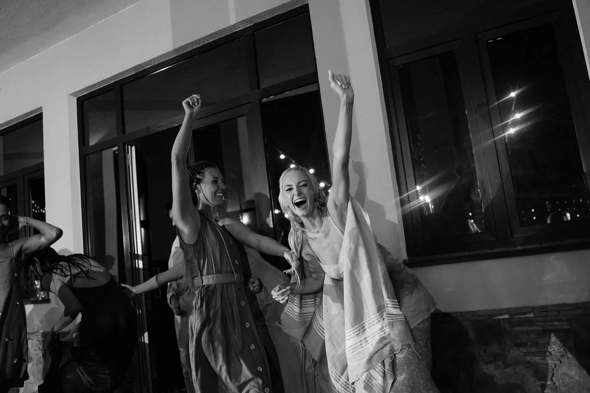 A Fire in the Pool. Hochzeitsfotograf, Familienfotograf Stuttgart, Deutschland. Alex Popov