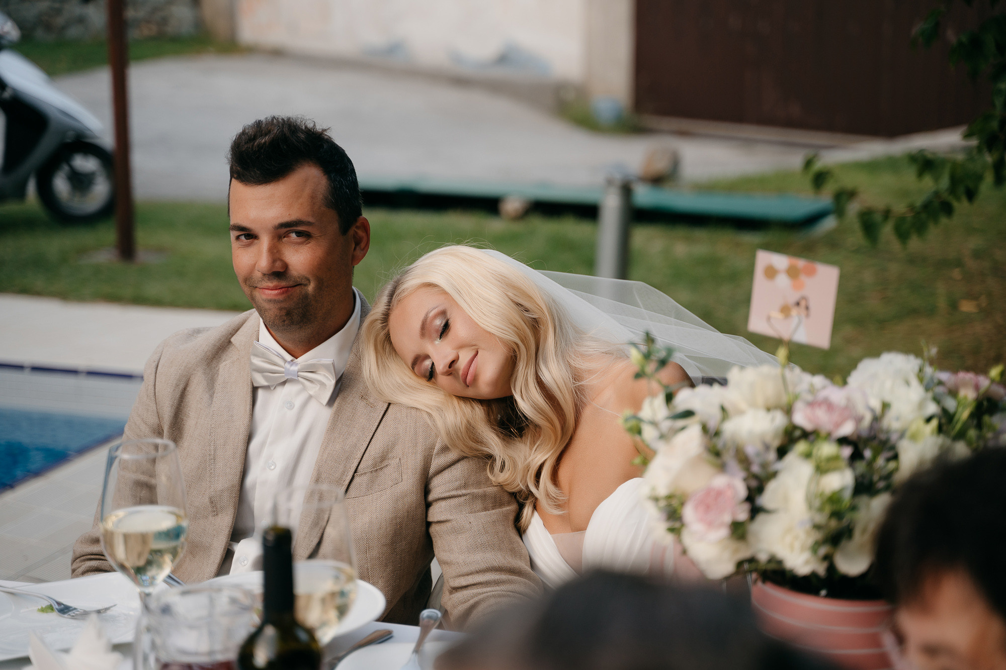 A Fire in the Pool. Hochzeitsfotograf, Familienfotograf Stuttgart, Deutschland. Alex Popov
