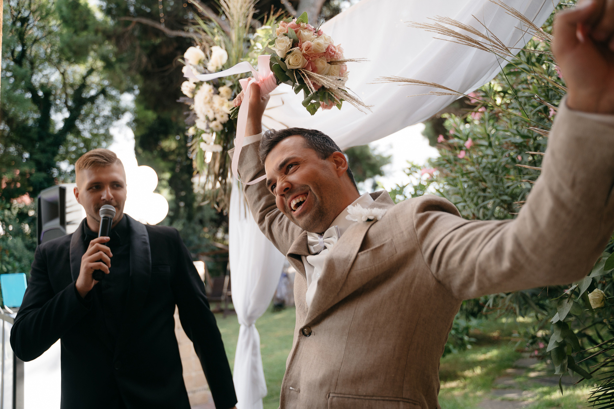 A Fire in the Pool. Hochzeitsfotograf, Familienfotograf Stuttgart, Deutschland. Alex Popov